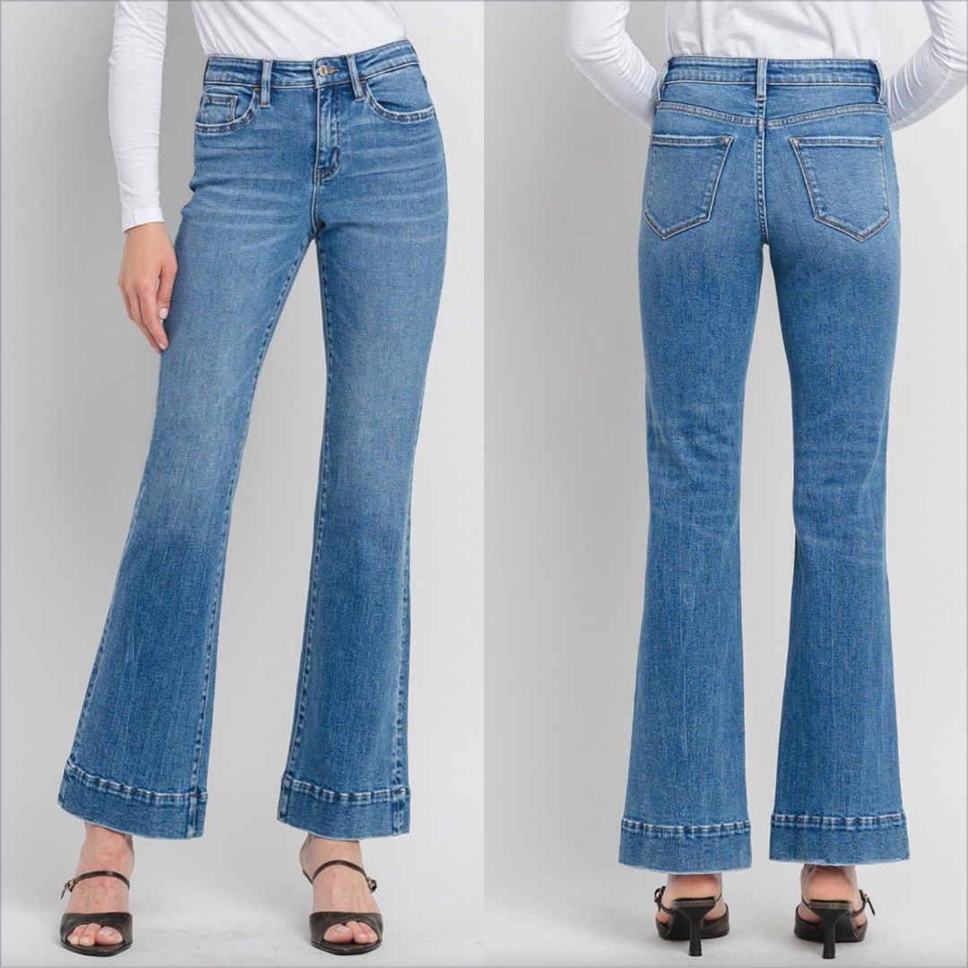 Vervet High Rise Flare Trouser Jeans Size 28 Medium Wash Stretch