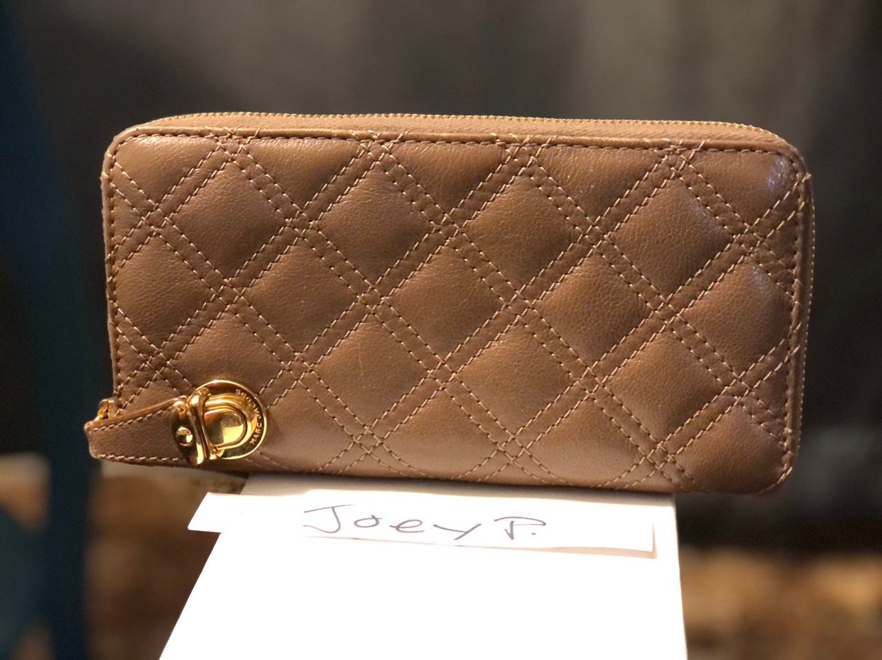 Marc Jacobs The Deluxe Wallet 425