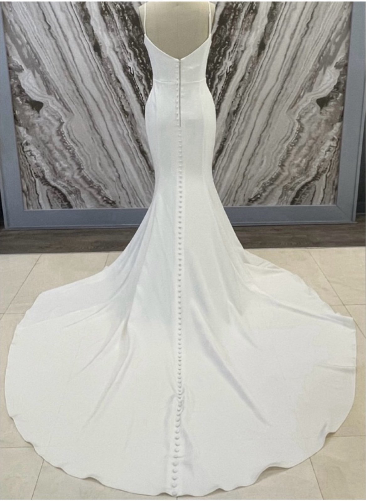 Martina Liana - Wedding dress with button detailed train