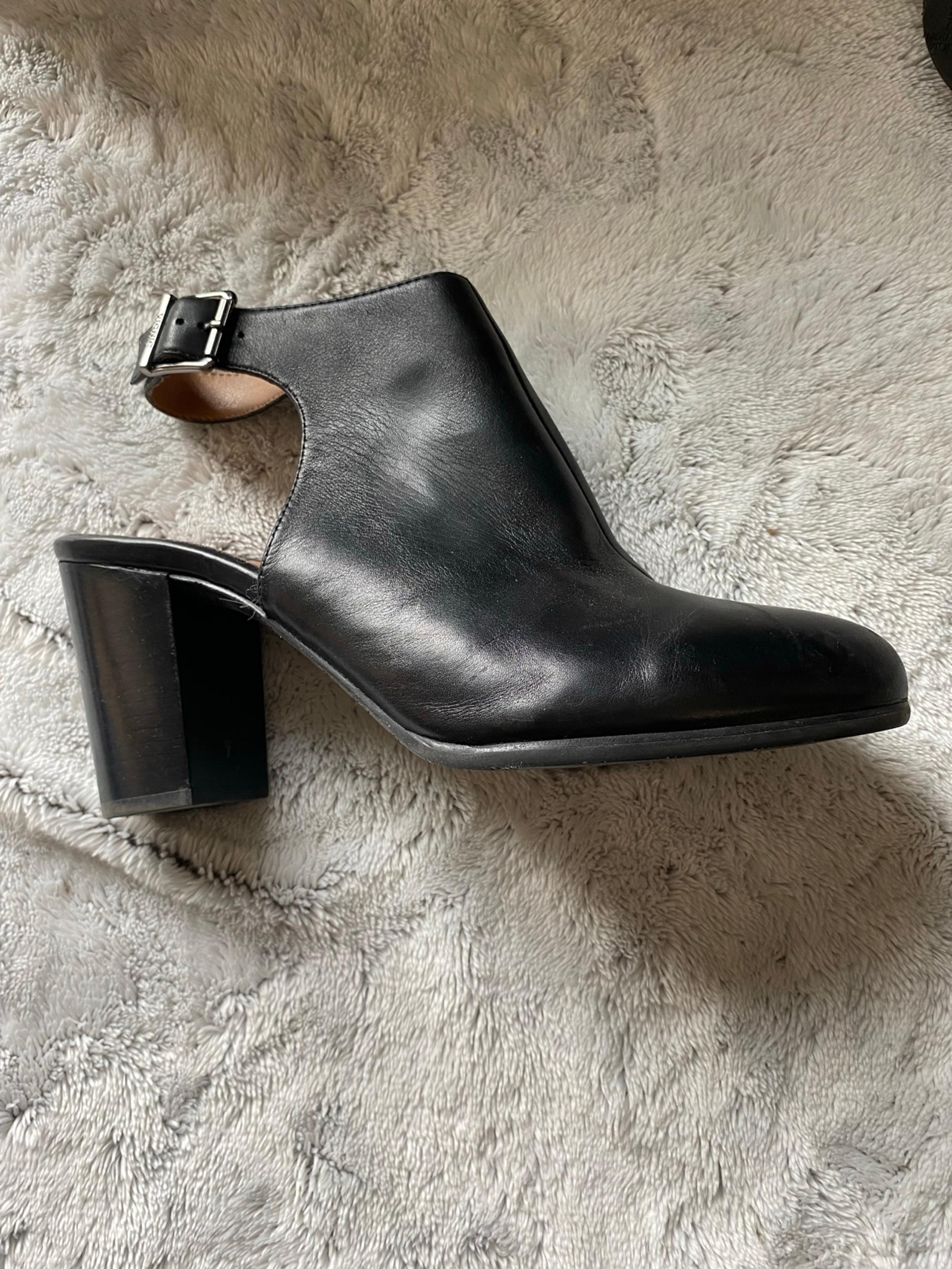 Vonic black leather Percy Lacey bootie size 11