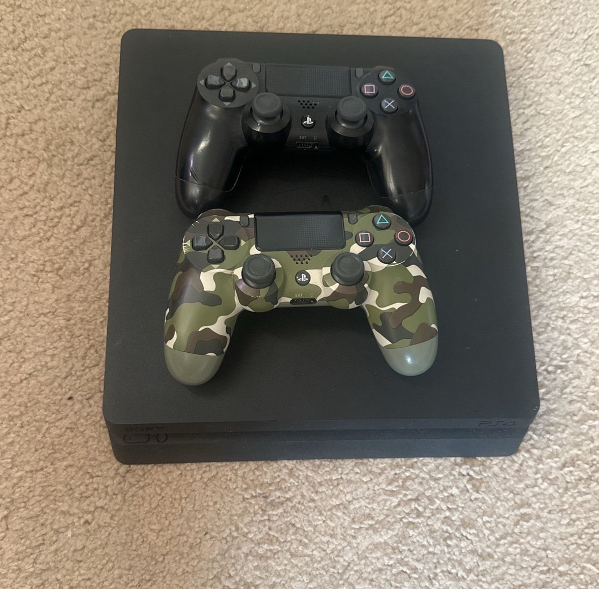 PlayStation 4 slim 500 gb