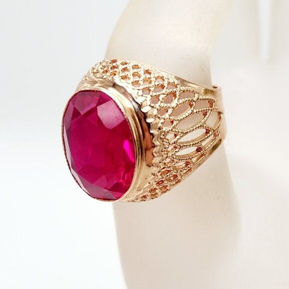 Vintage USSR Soviet Union Art Deco Baron Ruby 583 Solid Yellow Gold Ring 8.5