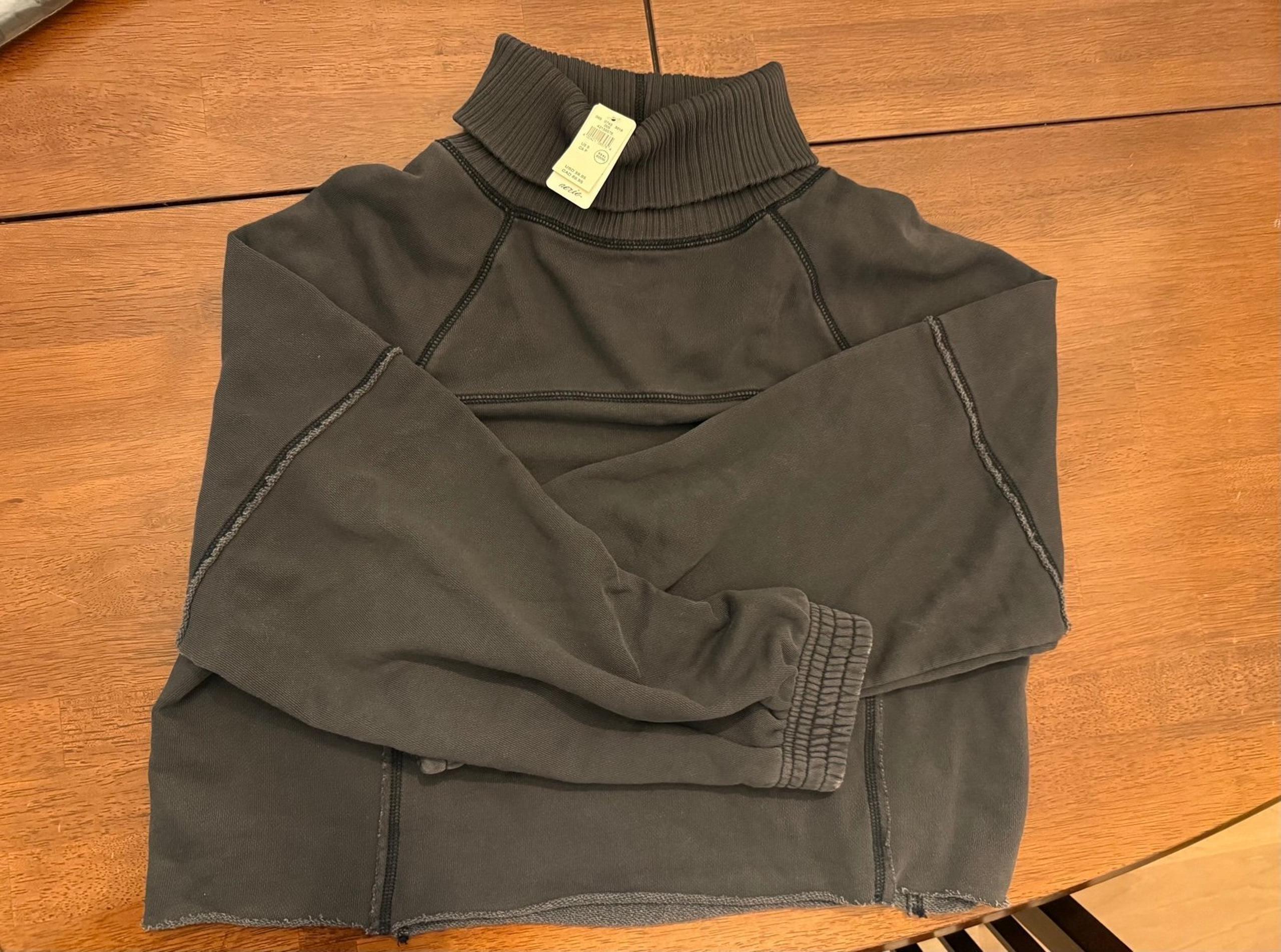 Women’s Aerie Top size Small