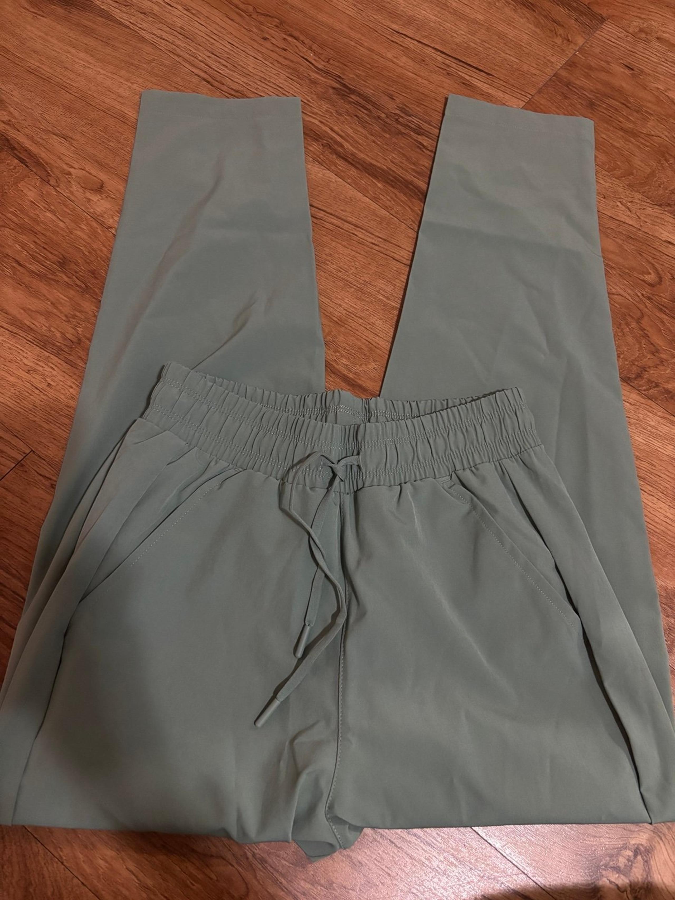 Women's Stretch Woven
High-Rise Taper Pants - All In Motion™ Green XS