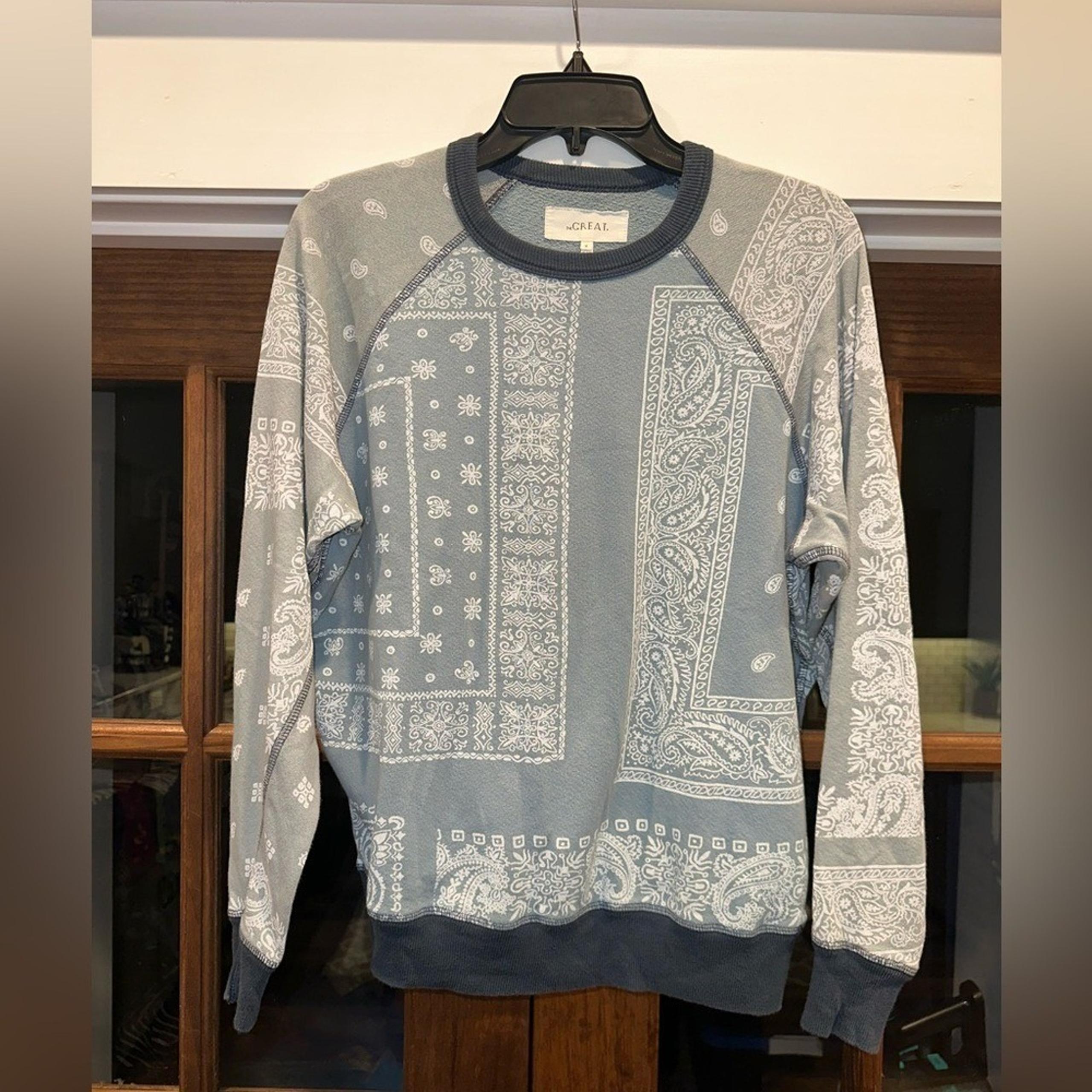 The Great Women's Size 0 Blue Paisley Vintage Faded Style Crew Neck Sweatshirt