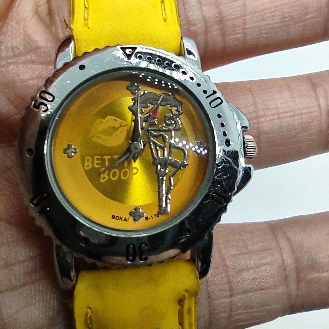 Betty Boop Yellow Face Vintage Watch Bokai B-170