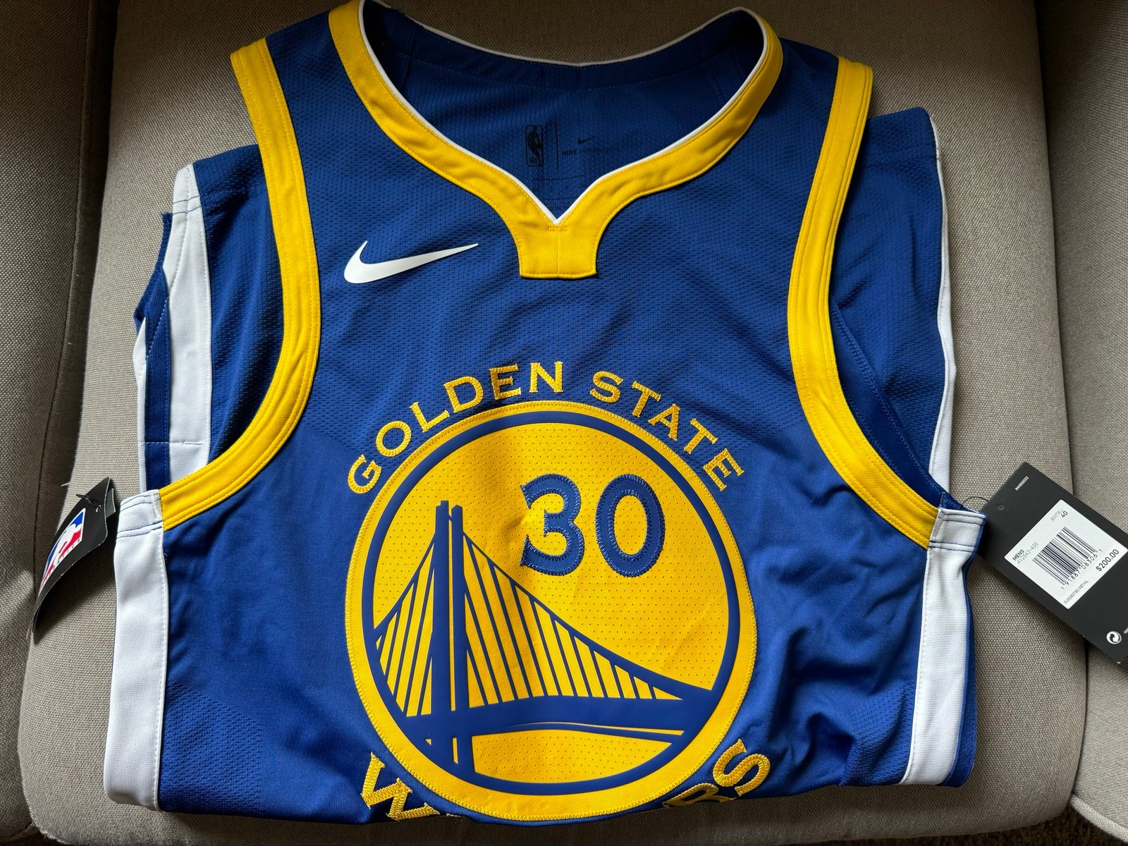 Stephen Curry #30 Golden State Warriors NBA Nike Basketball Jersey Mens 40 Small