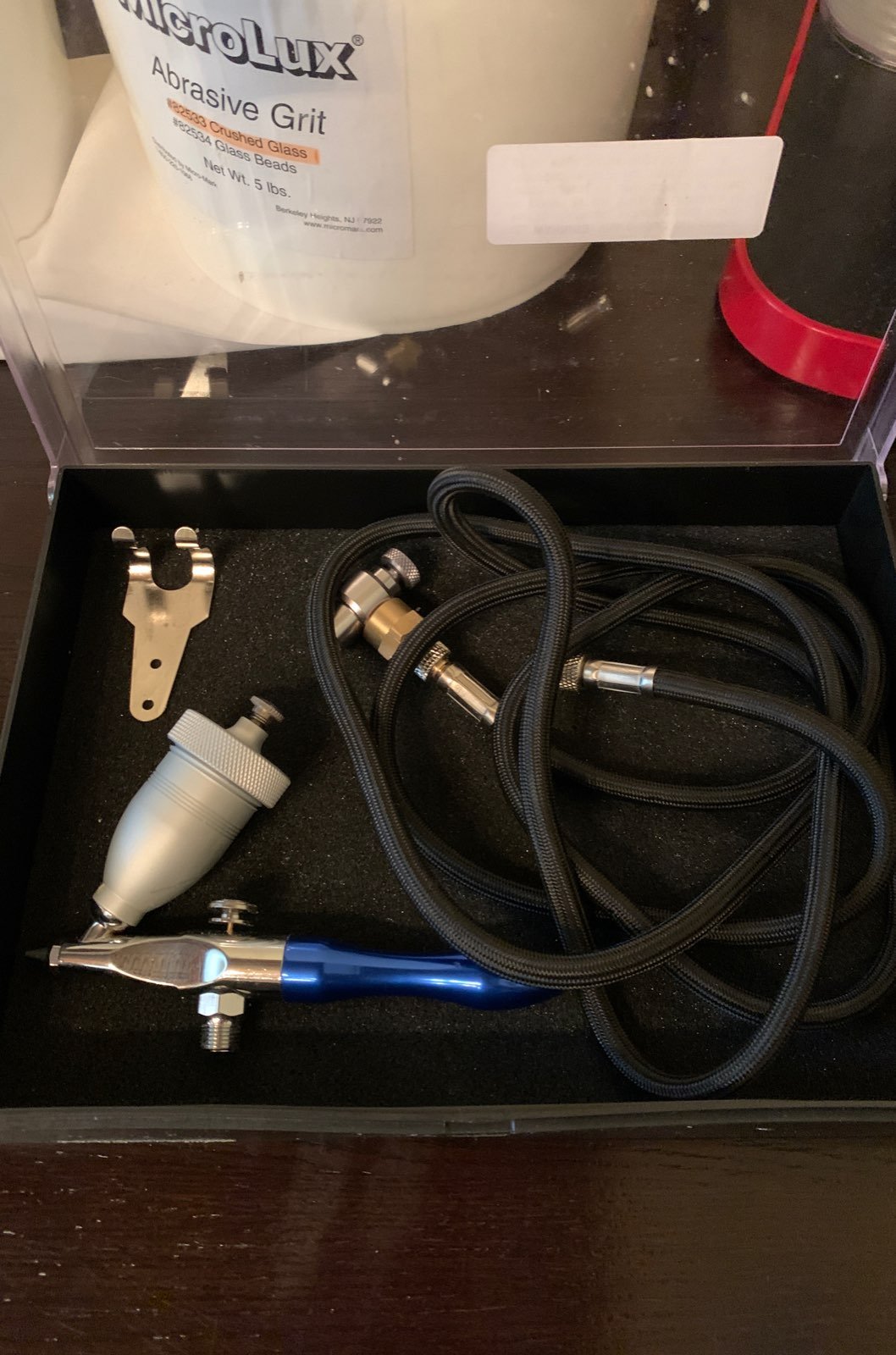 MicroLux pistol-grip airbrush set