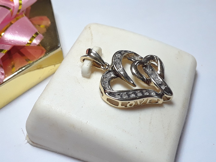 .10cttw Natural Rd Diamond Heart in a Heart 10Kt Y/Gold LOVE Pendant #16312