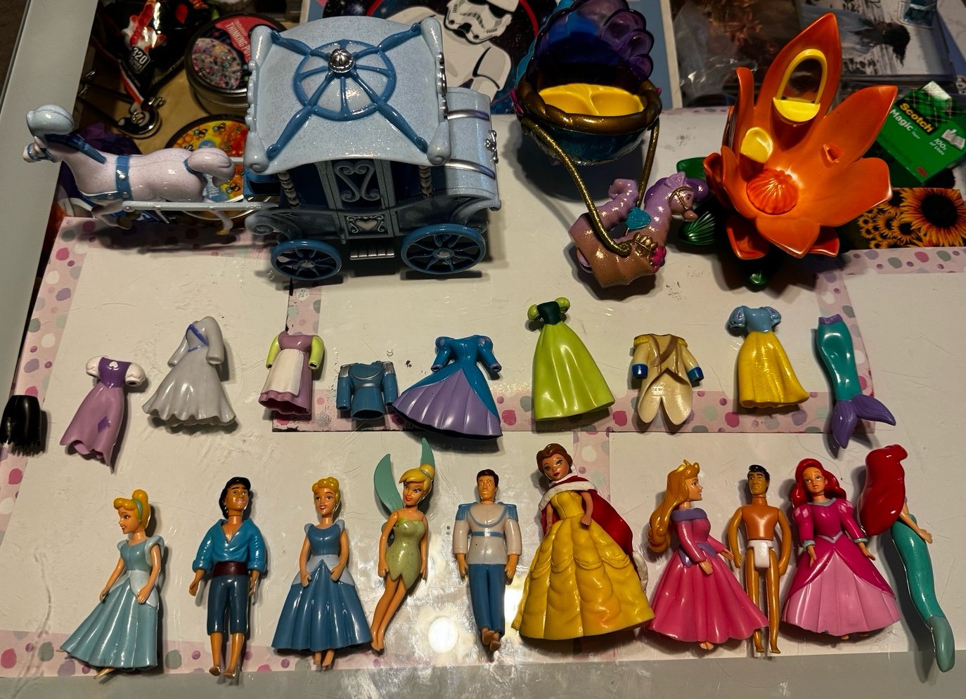 Disney dolls lot