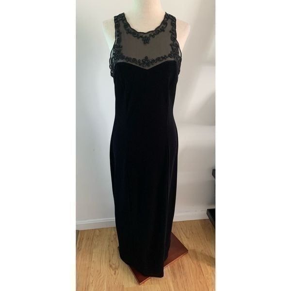 Black velvet Maxi long dress size 8 Maurices