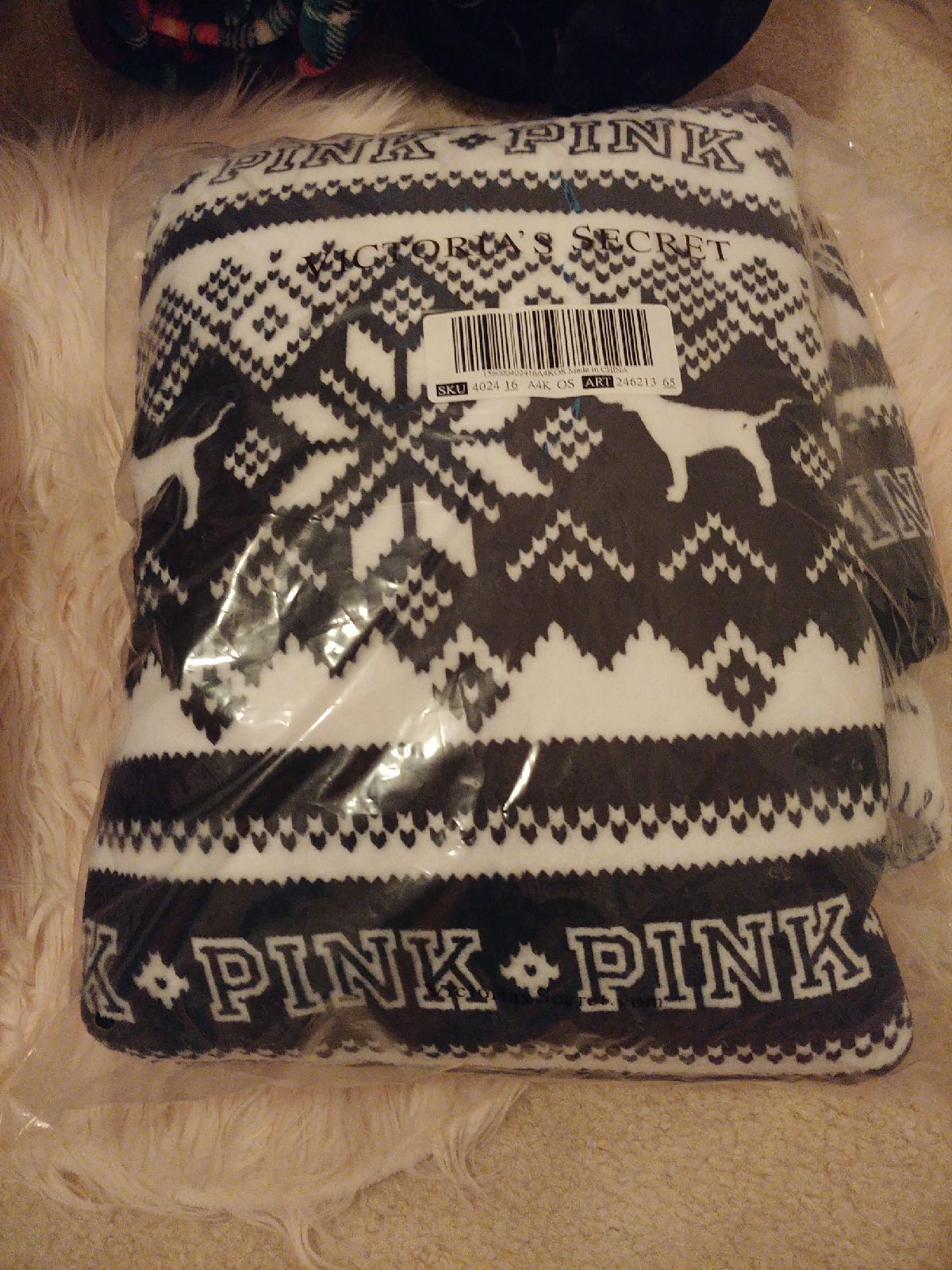 VS PINK Blanket