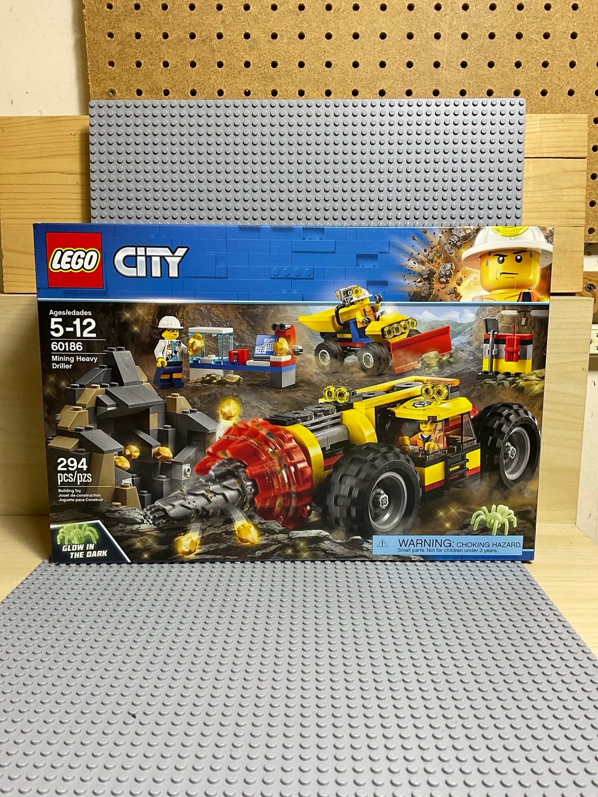 Lego City 60186 mining heavy driller