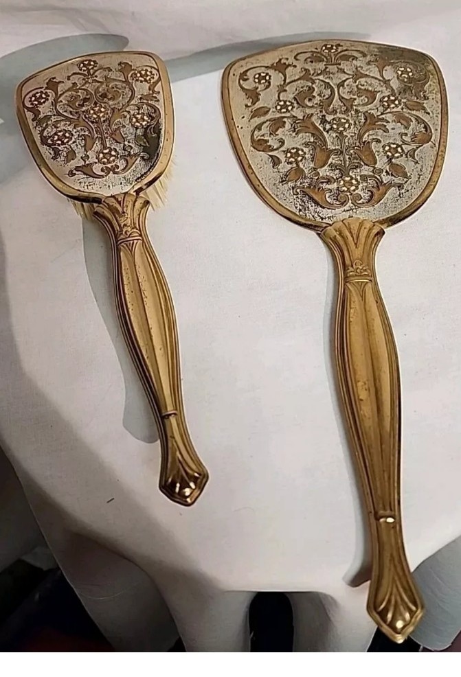 Antique 1950s Matson Fith Ave Womens Nylon Hairbrush & Mirror Set.