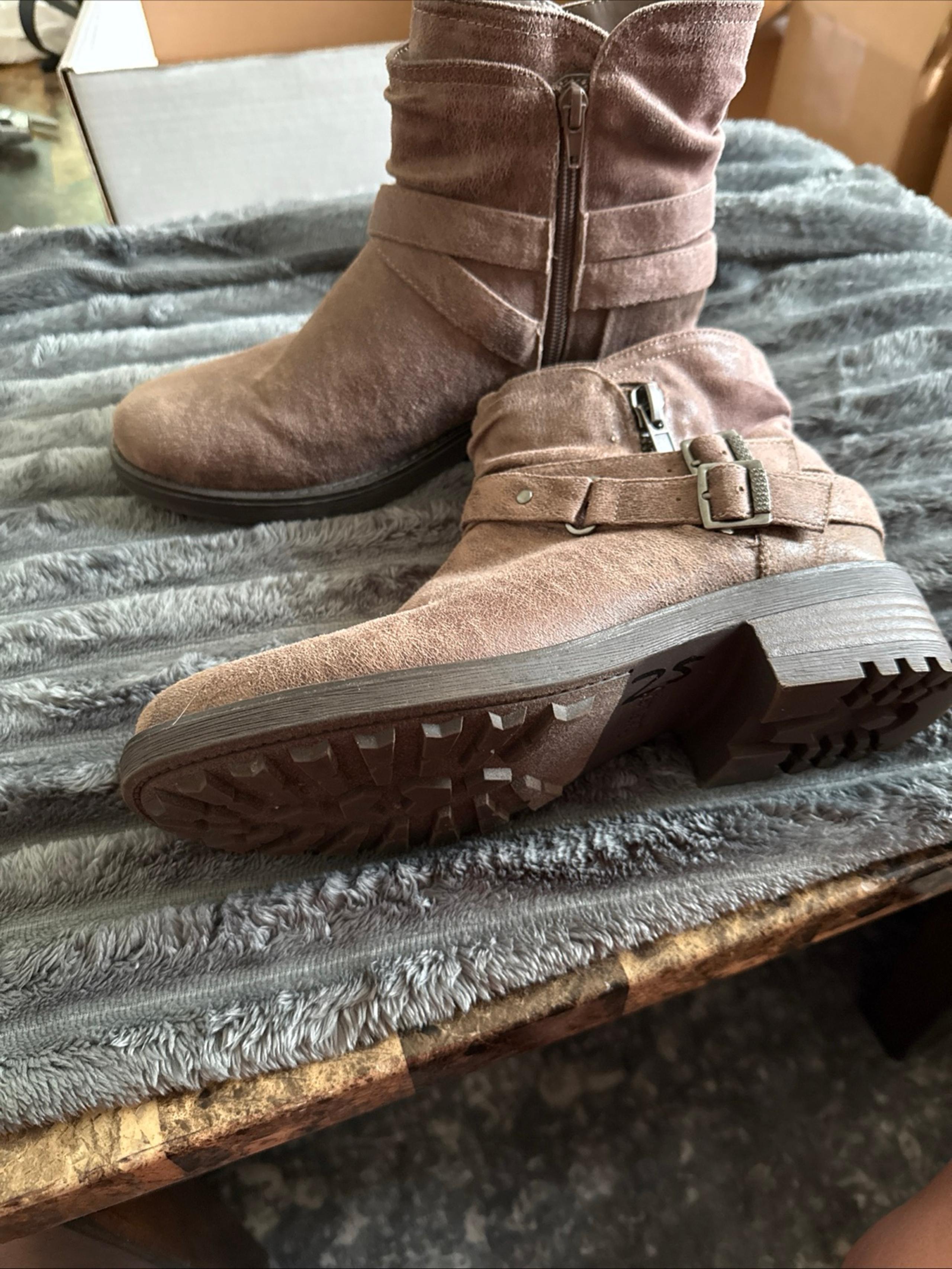 Carlos Santana ankle boot