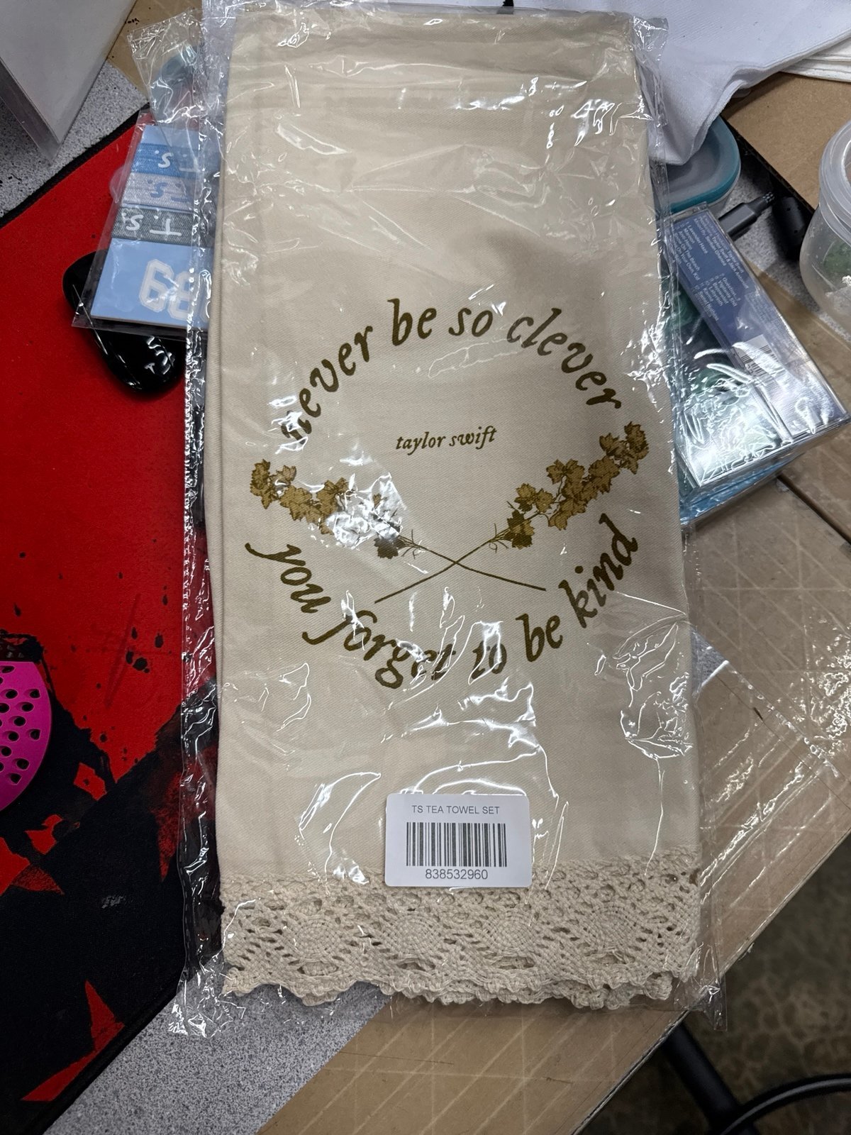 Taylor Swift never be so clever. You forget to be kind tea detail set.