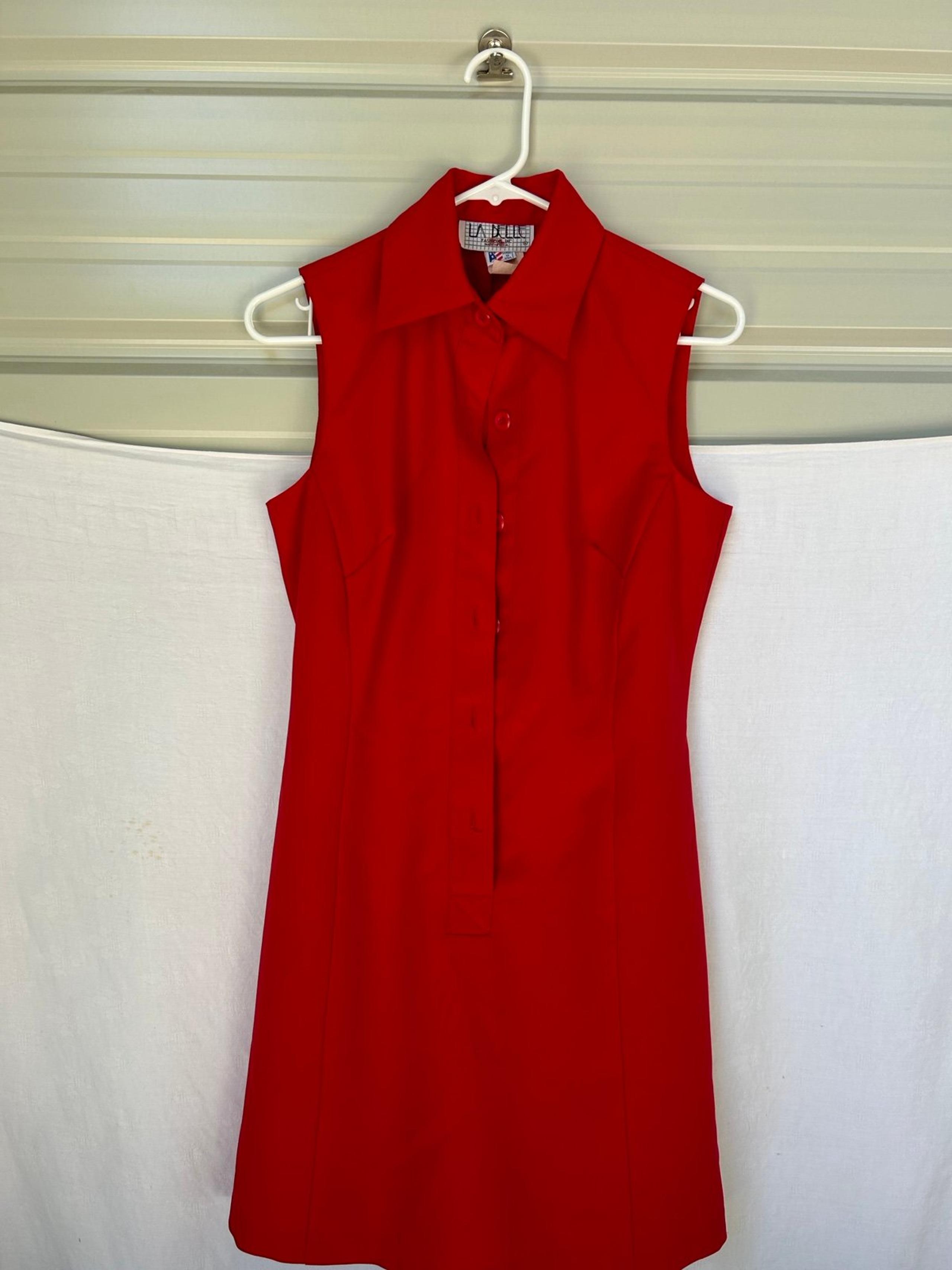 Women’s LaBelle red button up dress Vintage