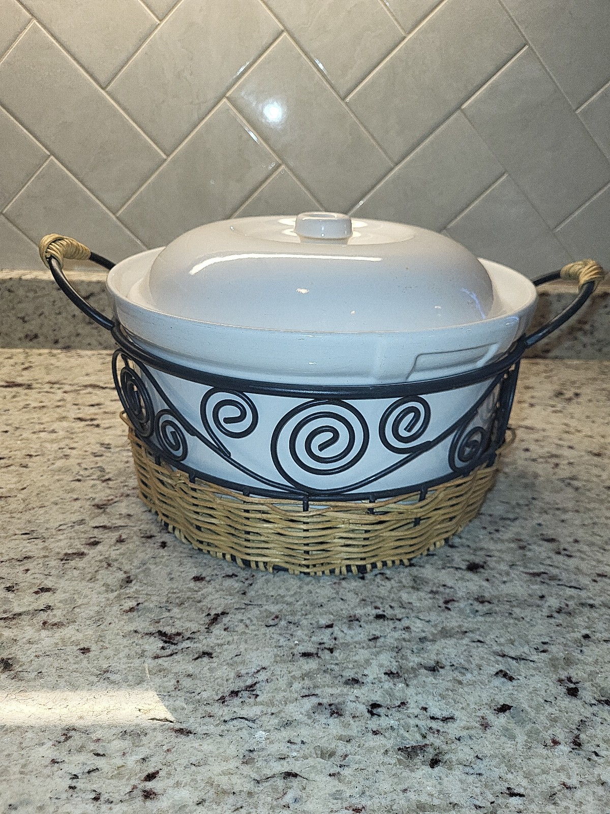 Gorgeous Covered Serving Bowl in Wicker Basket