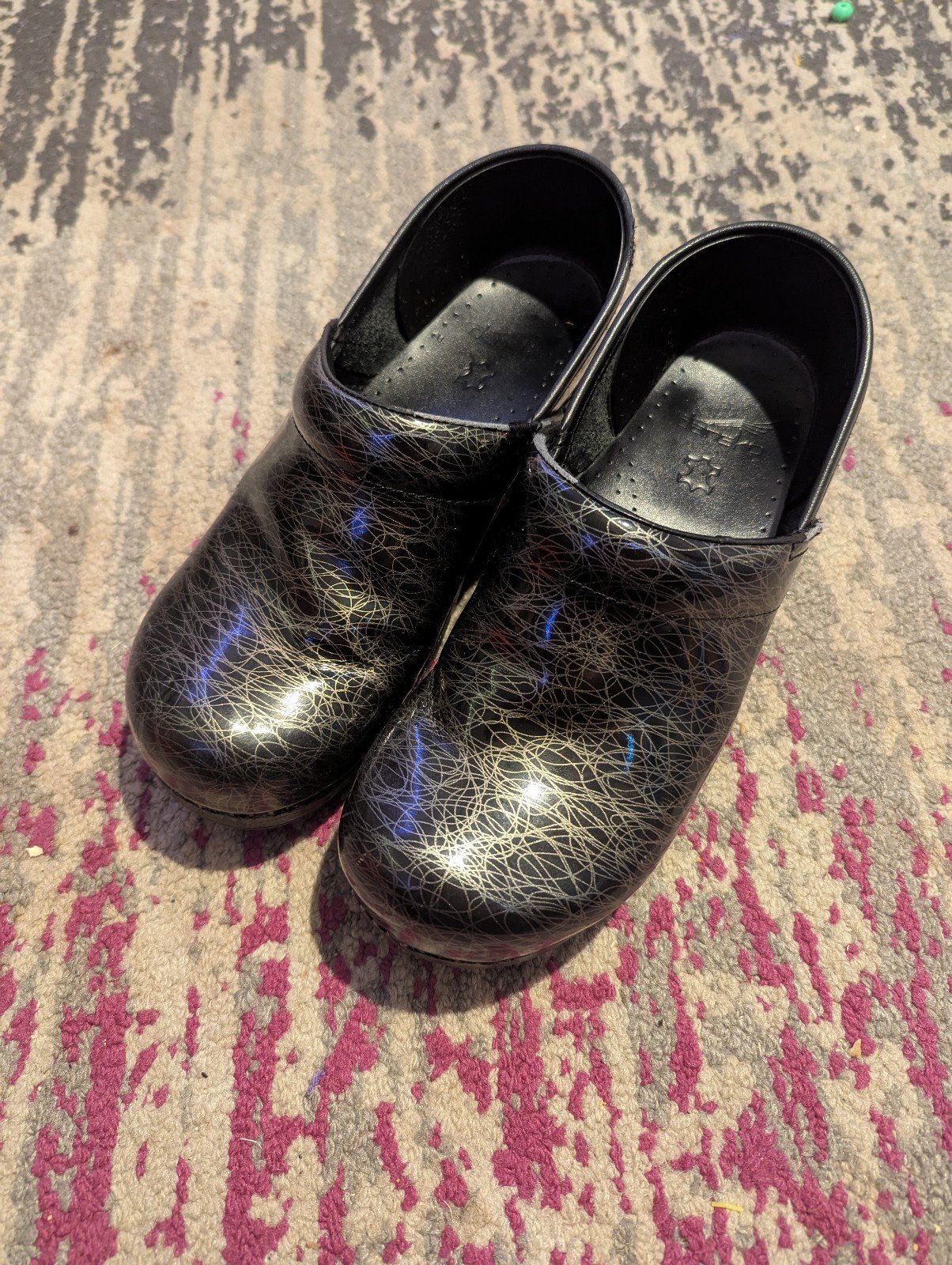 Dansko Womens Professional Clogs Black Scribble Design Size 40 US 10-10.5 Used