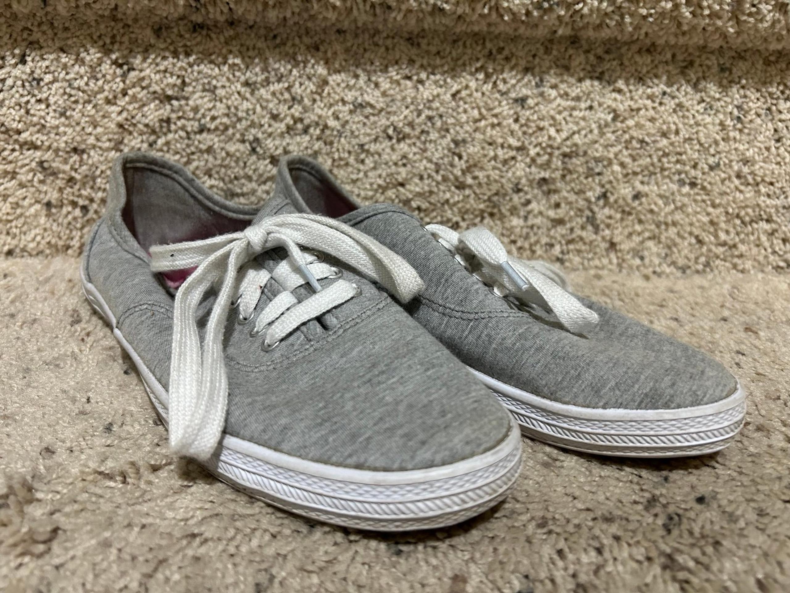 Mossimo Supply Co. Grey Lace Up Casual Shoes size 7