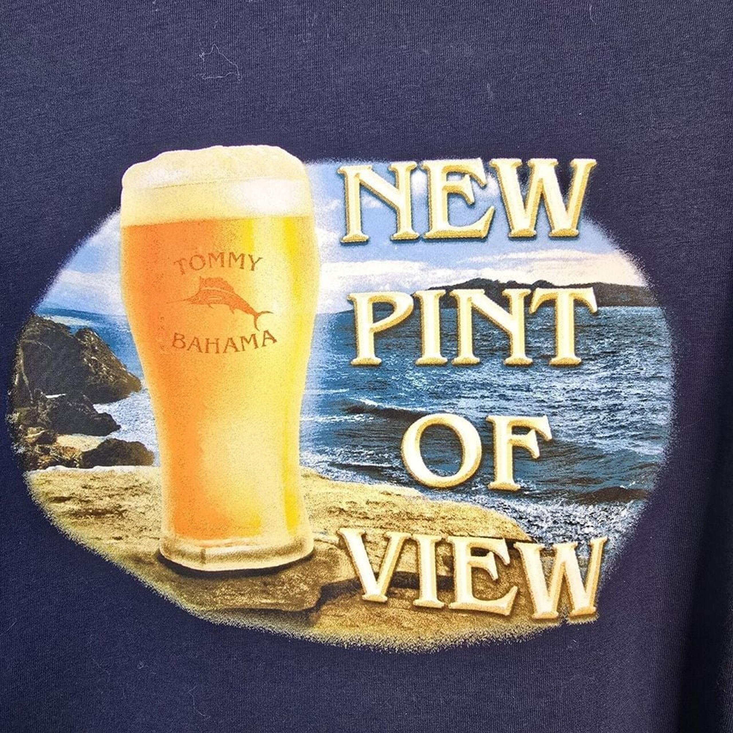 Tommy Bahama NWT Men's Medium Navy Blue T-Shirt "New Pint of View" Graphic NWT