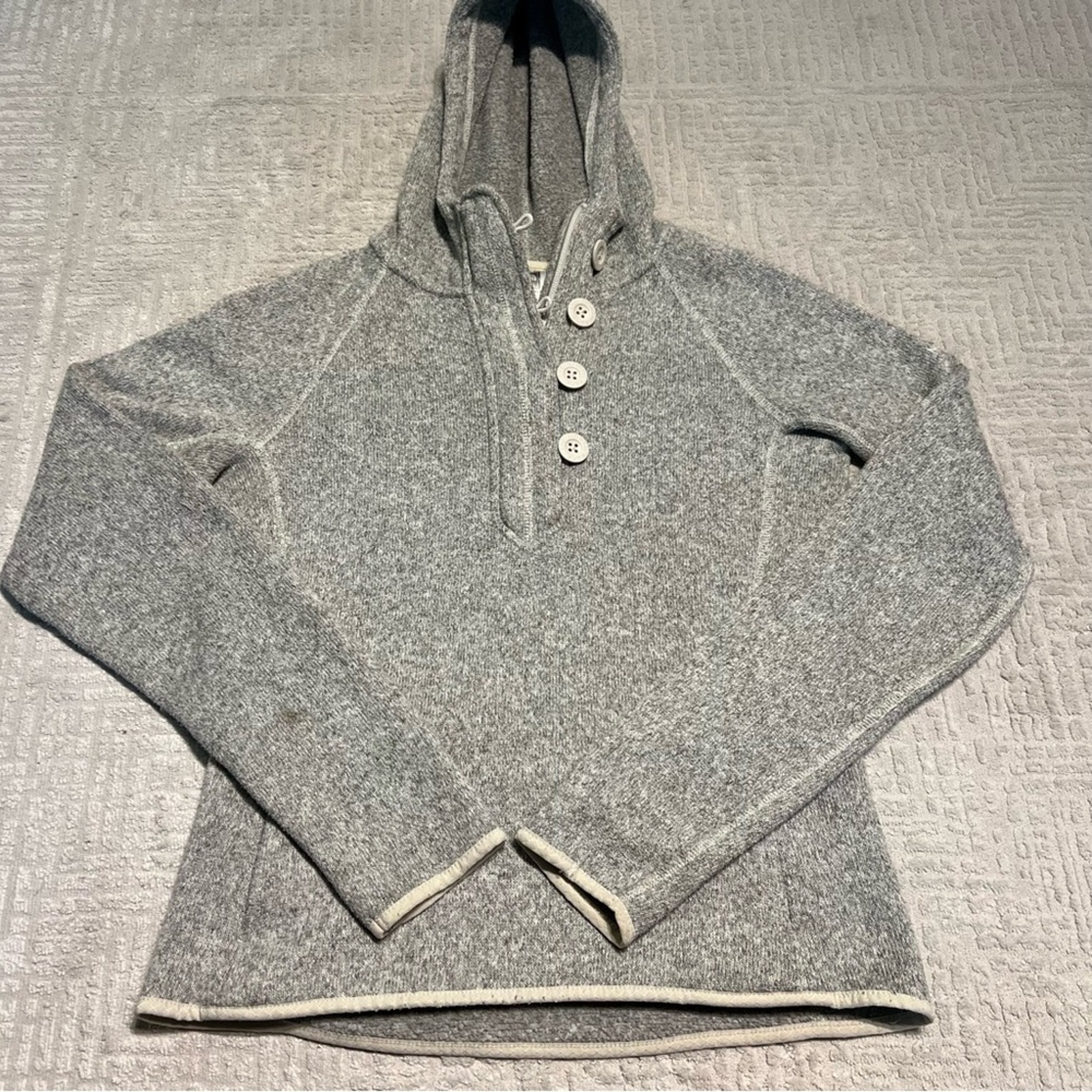 The North Face Women’s Crescent Sunshine Gray Fleece Hoodie