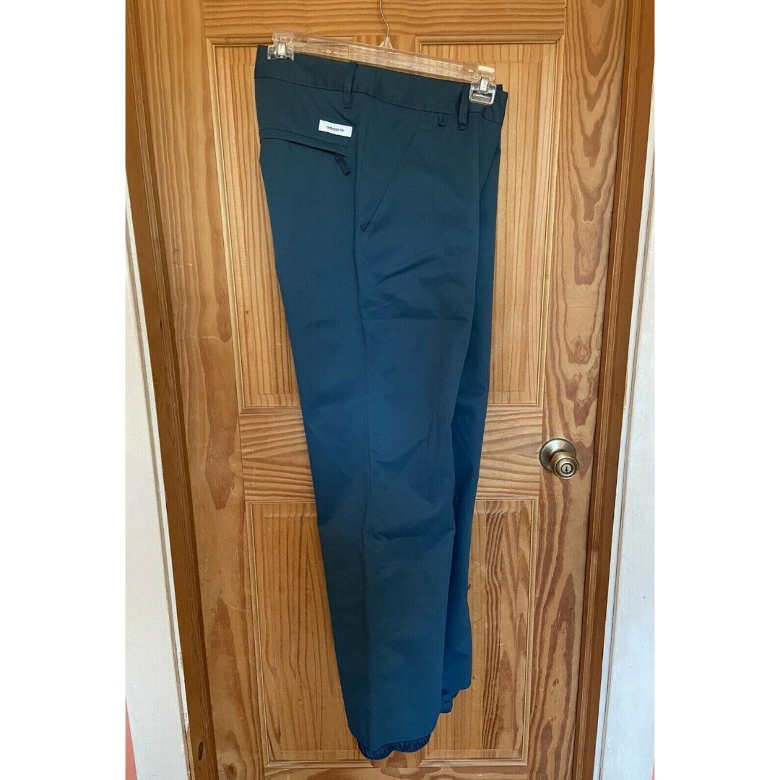 Adidas Snow Chino Pants Snowboarding Skiing Green Men's Size Medium DW3996