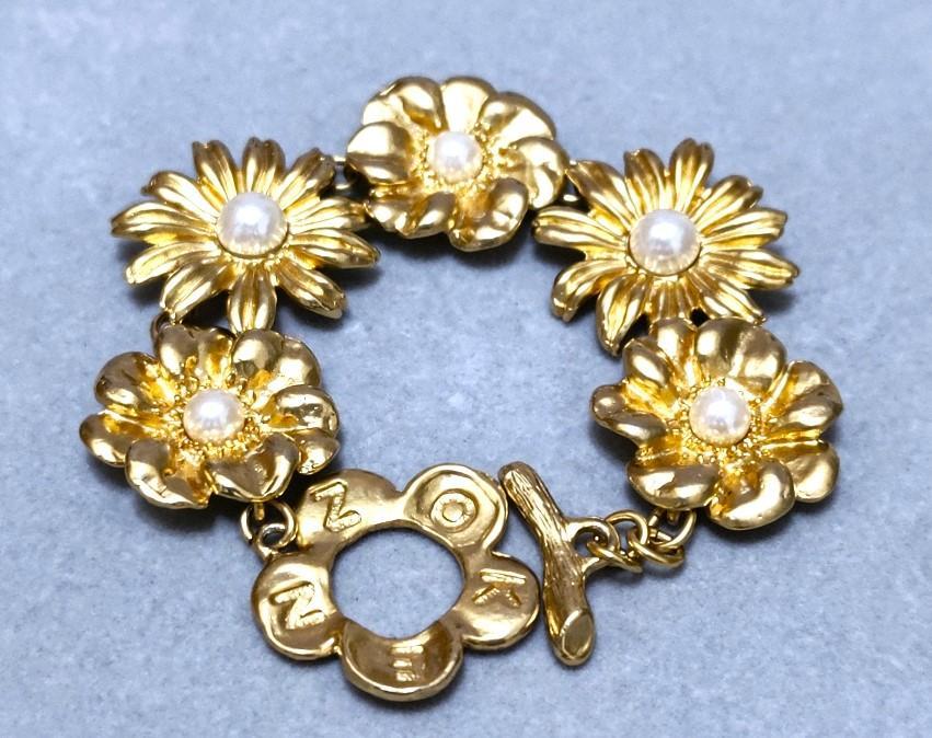 KENZO Pearl and Flower Bracelet, Excellent Condition, 41085