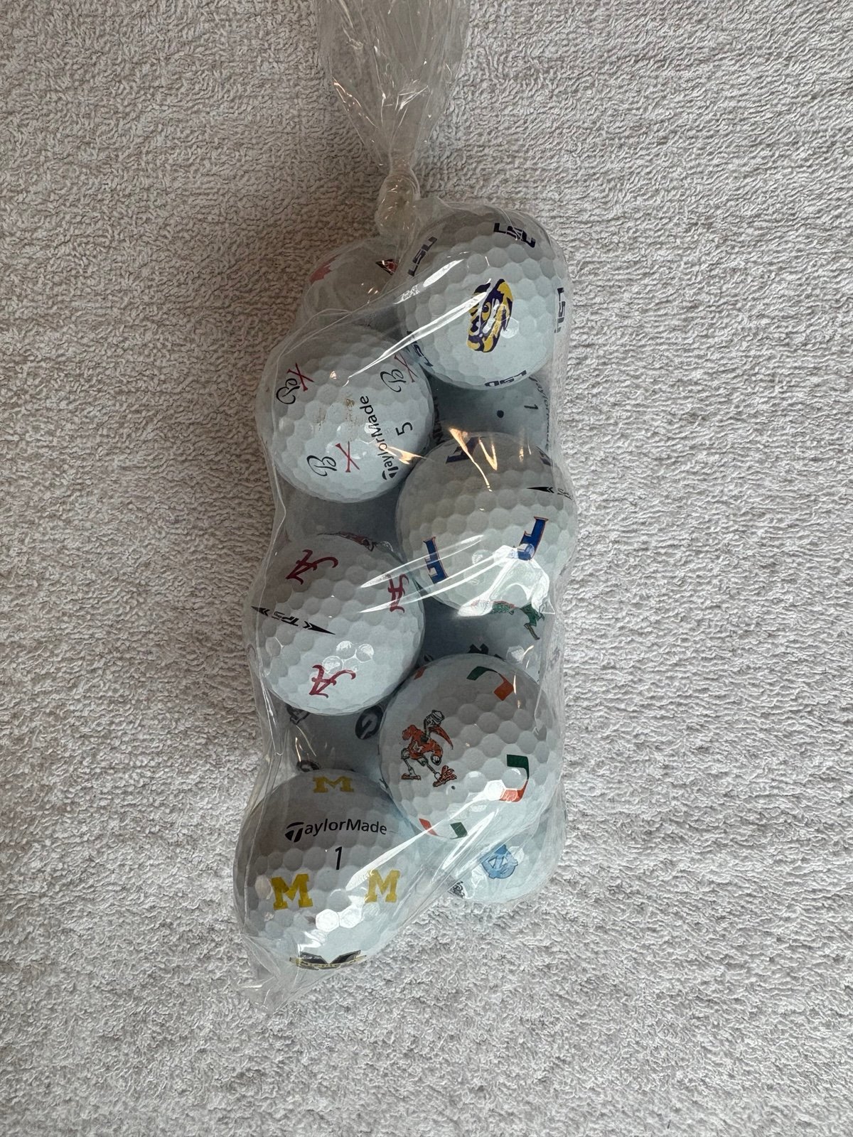 Dozen Taylormade TP5 Pix NCAA Golf Balls