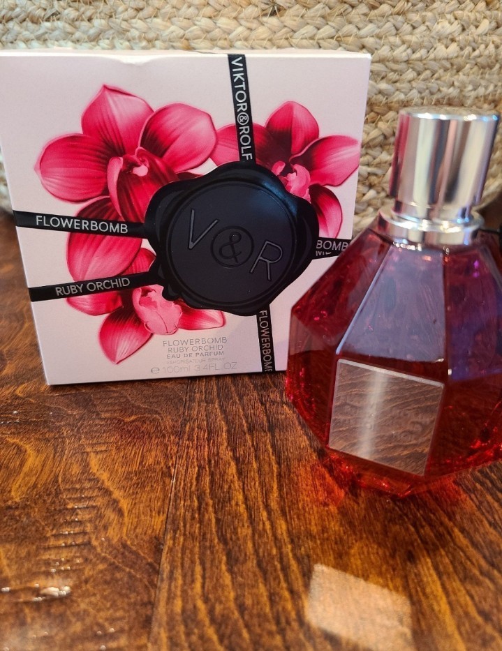 Viktor & Rolf Flowerbomb Ruby Orchid 3.4 oz Perfume