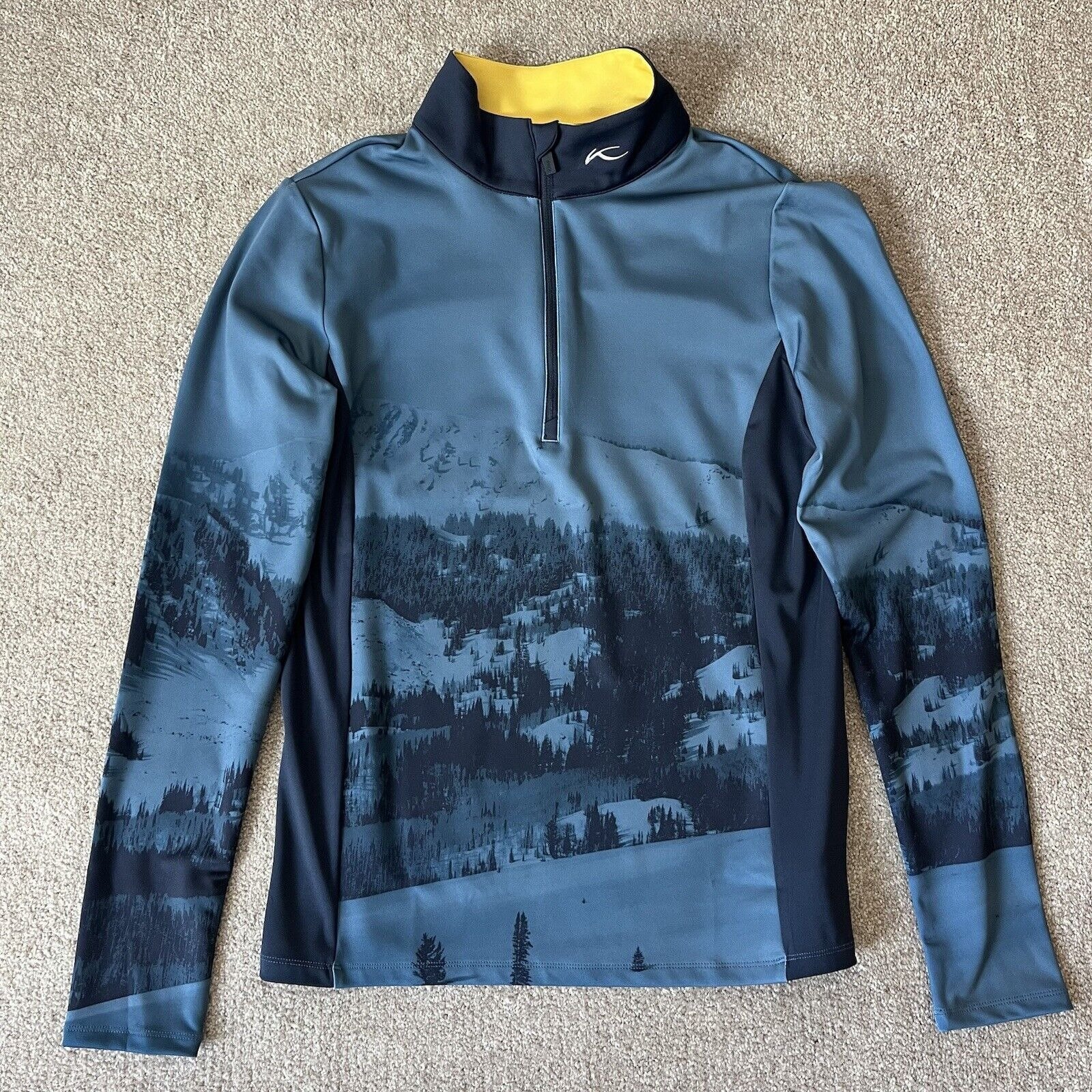 KJUS Mens Revel 1/4 Zip Pullover Midlayer Small Mountains Golf Performance NEW