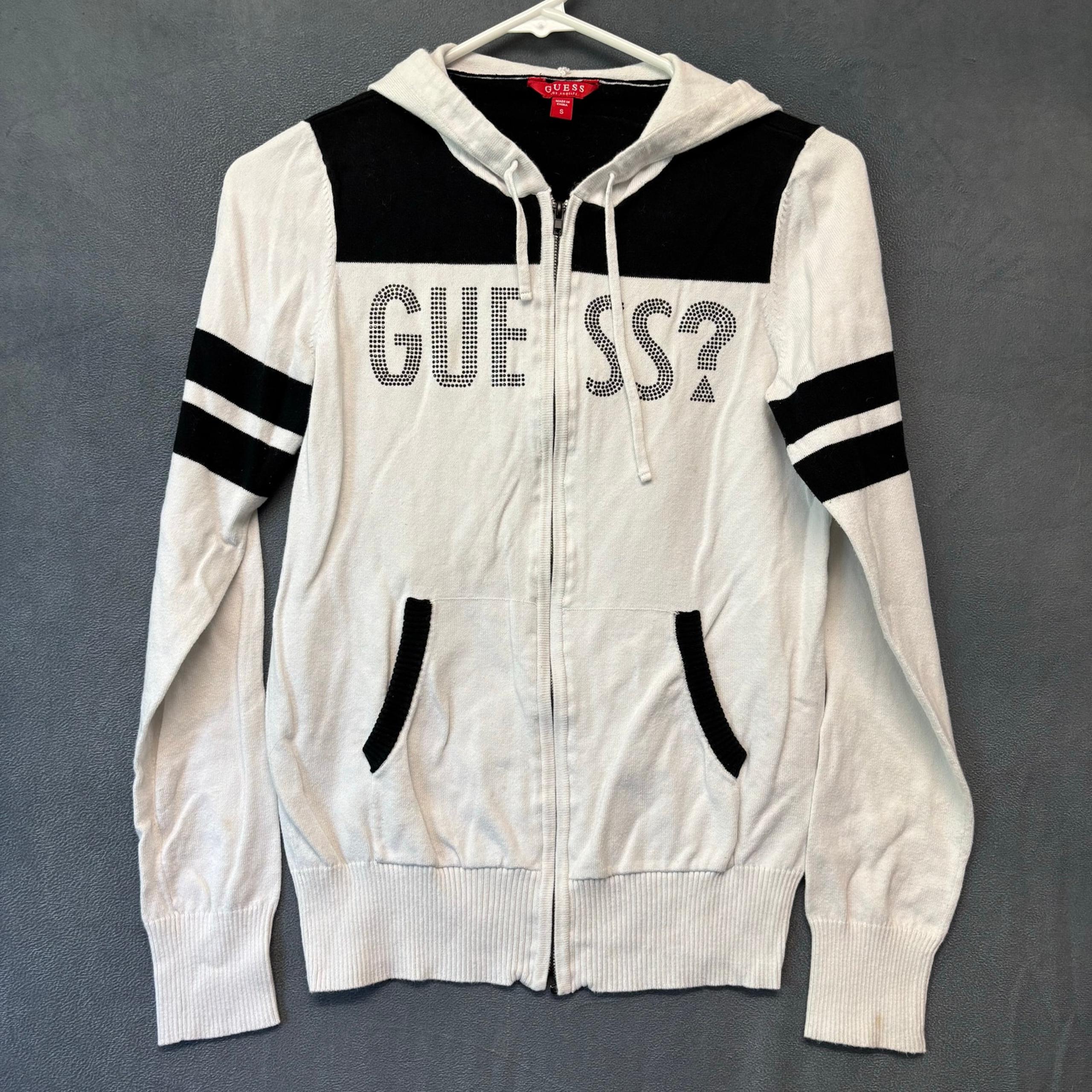 Guess Zip Up Sweater Jacket Cardigan Preppy Spell Out Hooded Comfy Preppy Cozy