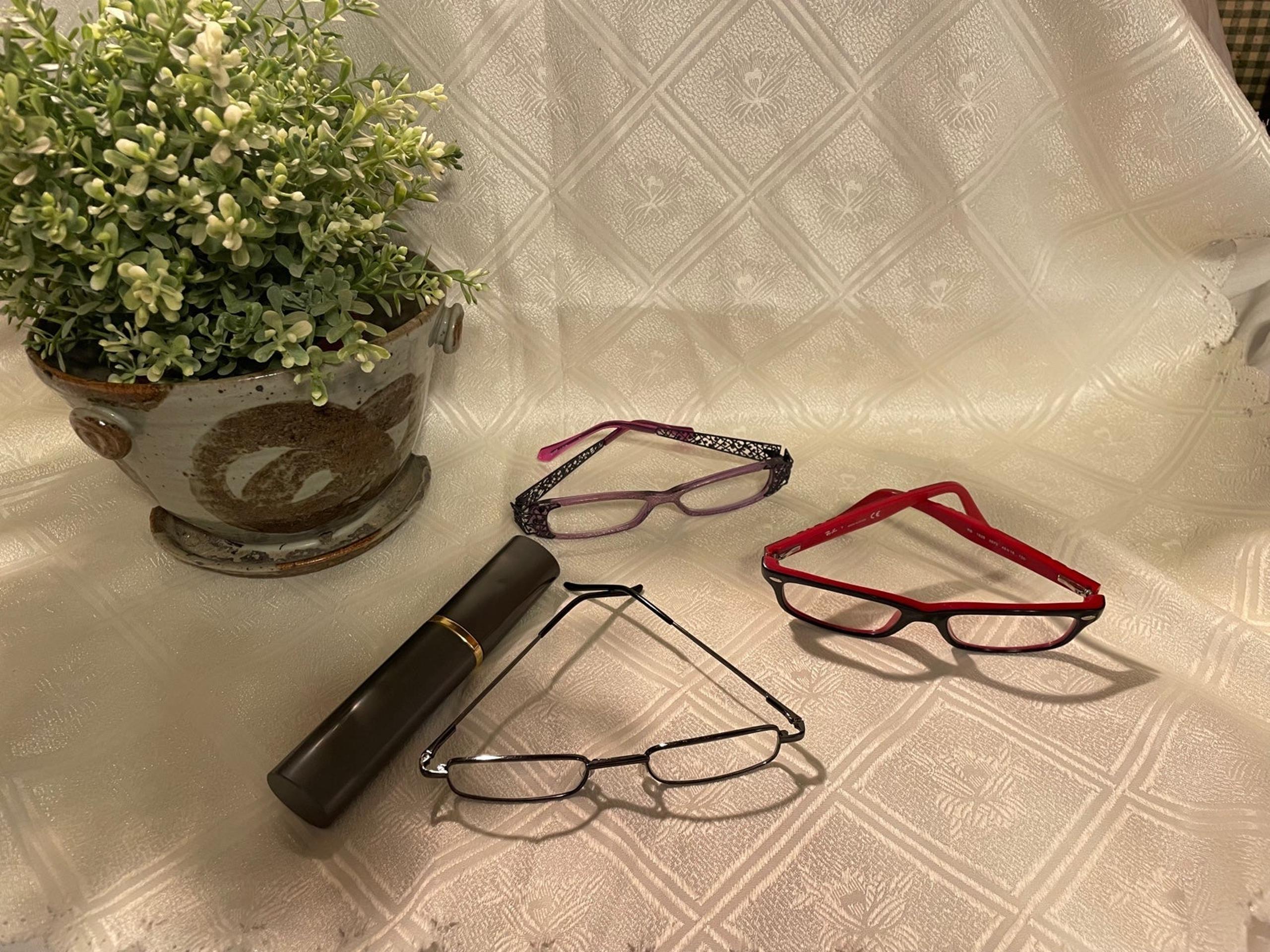 Reading glasses bundle