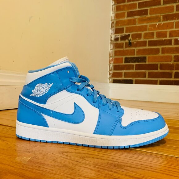 Nike Air Jordan 1 Retro Mid Unc / University Blue 554724-106 Size 12