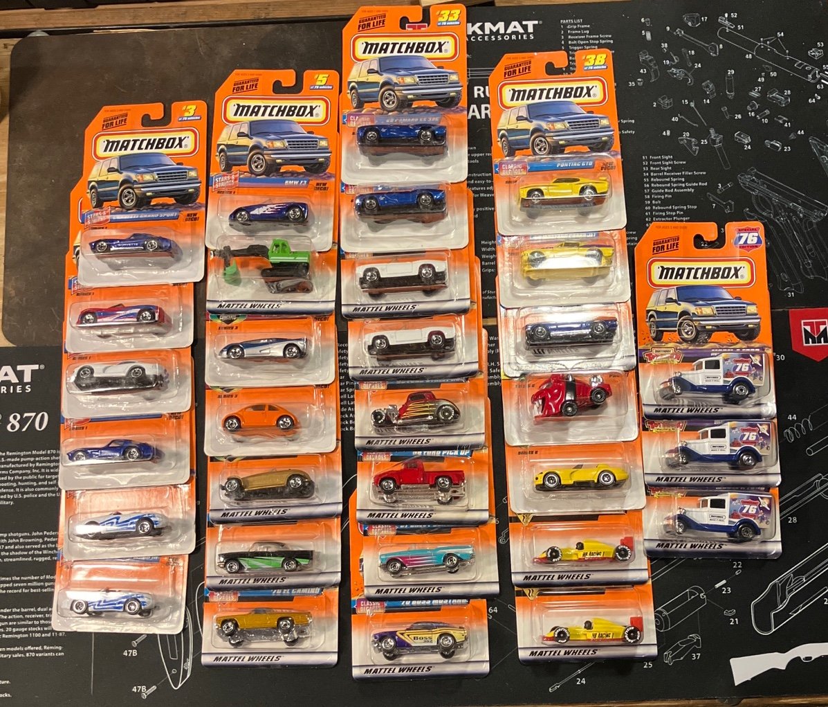 Matchbox 1998 Lot - 32 Cars w/Chases!