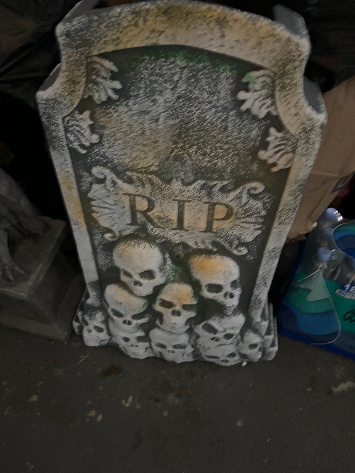 Spirit Halloween Pop Up skelly