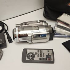 Panasonic PV-GS250 3.1MP 3CCD MiniDV Camcorder