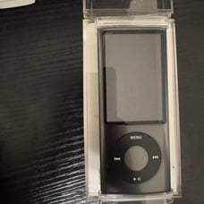 Black Apple iPod Nano in Box 5th Gen 8gb