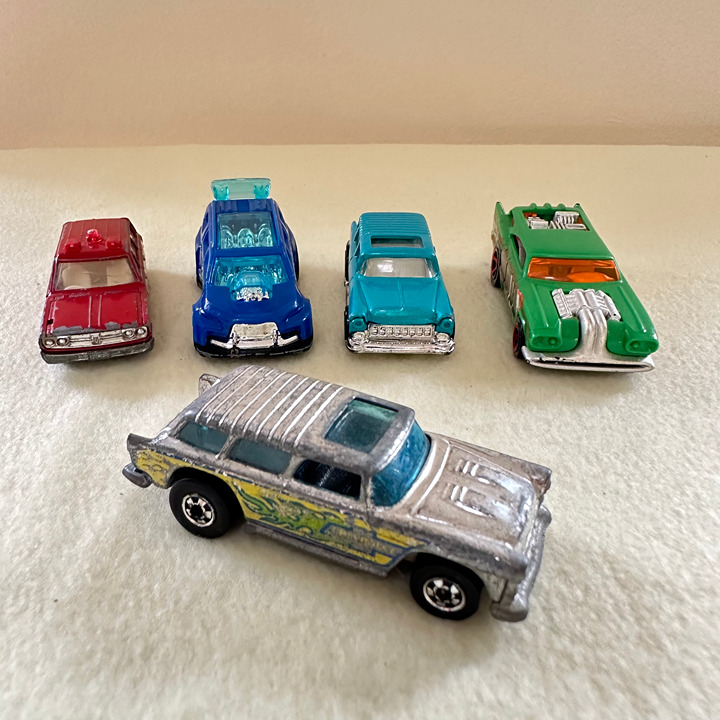 Lot of 5 Vintage Hotwheels & Tomica Station Wagons (1969 Alive '55, etc)