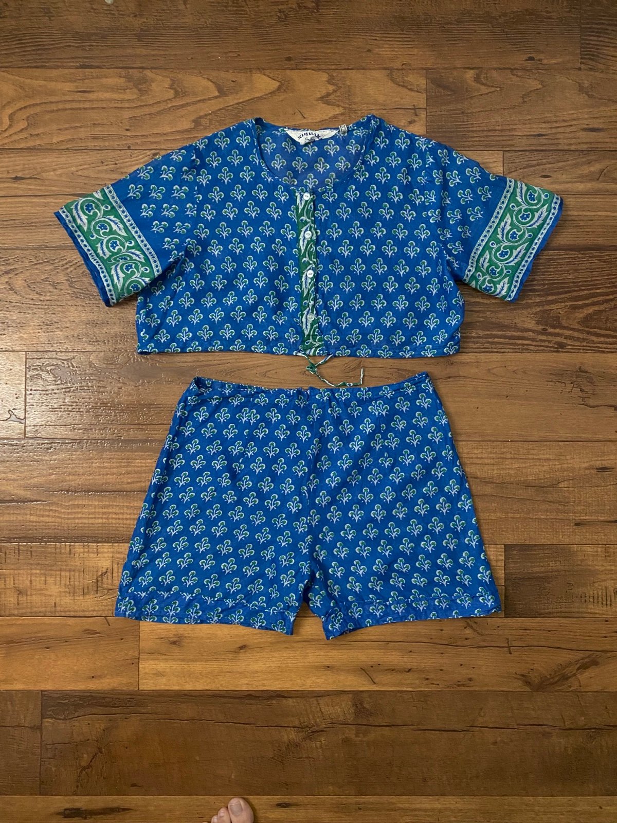 vintage 1970s Nirvana brand Indian cotton block print two piece play set
