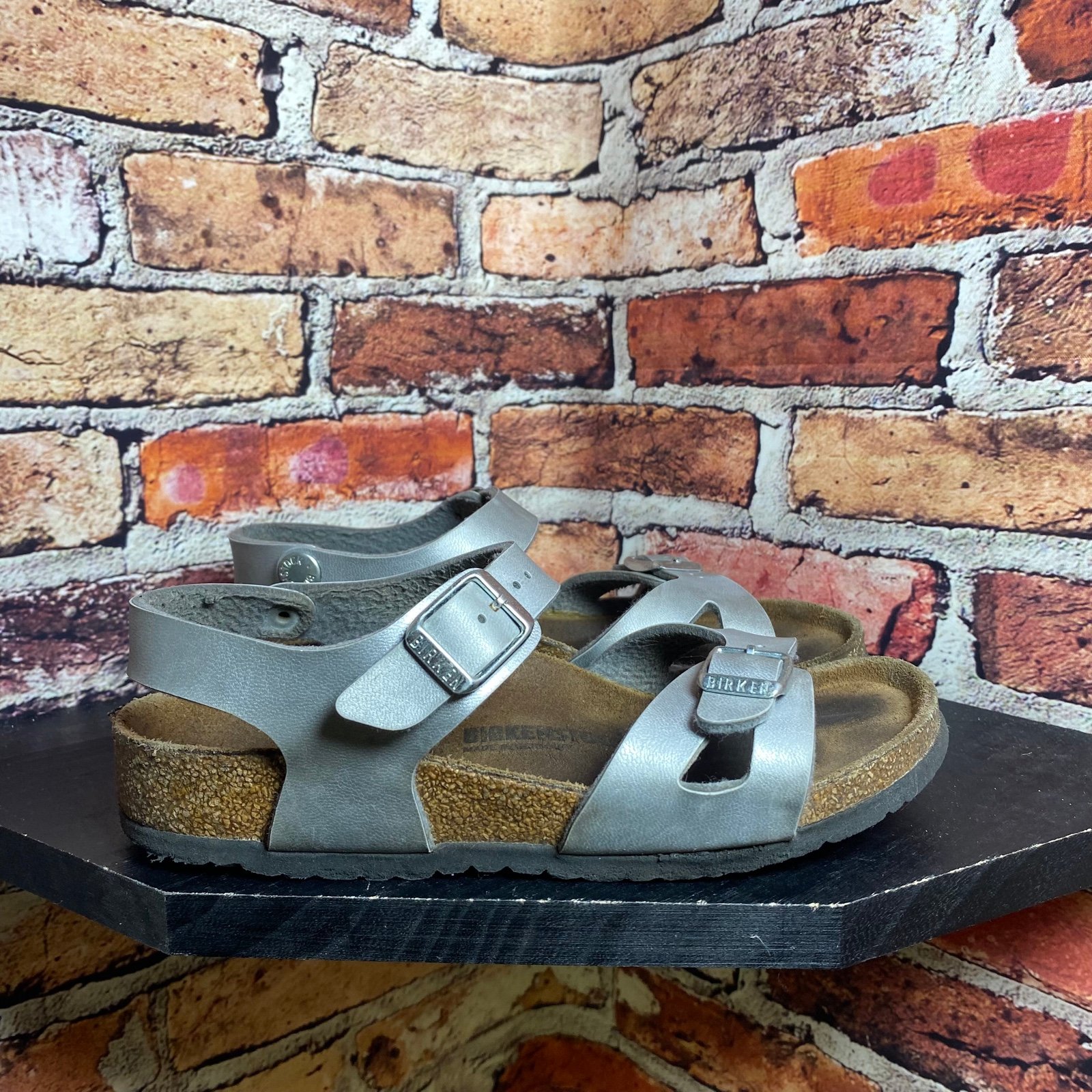 Birkenstock Milano silver sandals