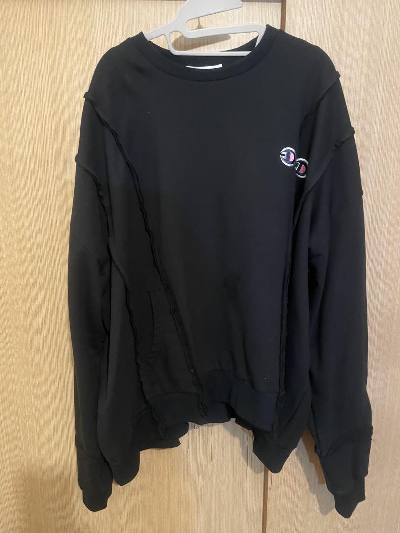 入荷中 DISCOVERED sweat docking champion x トップス