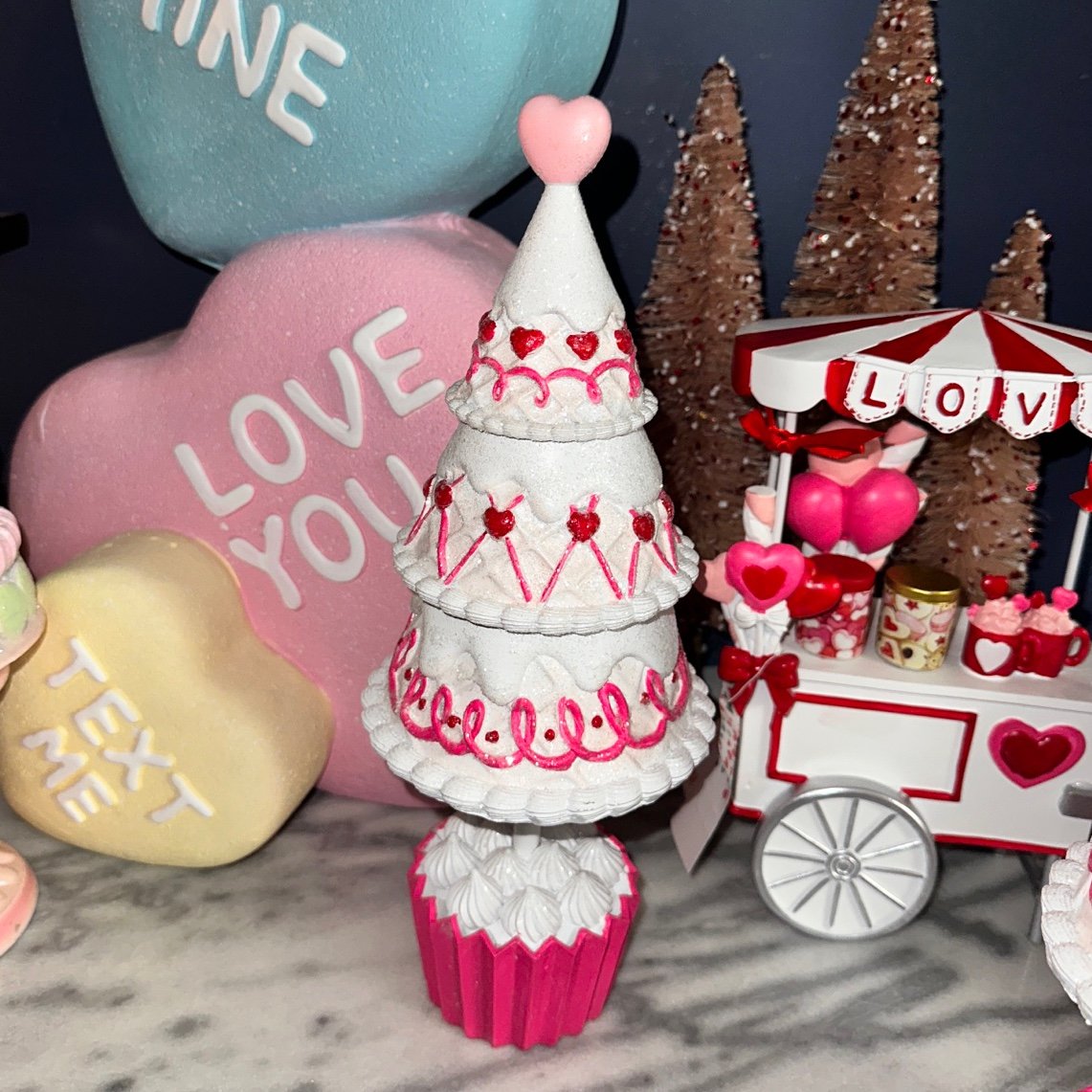 Valentines cupcake heart tree