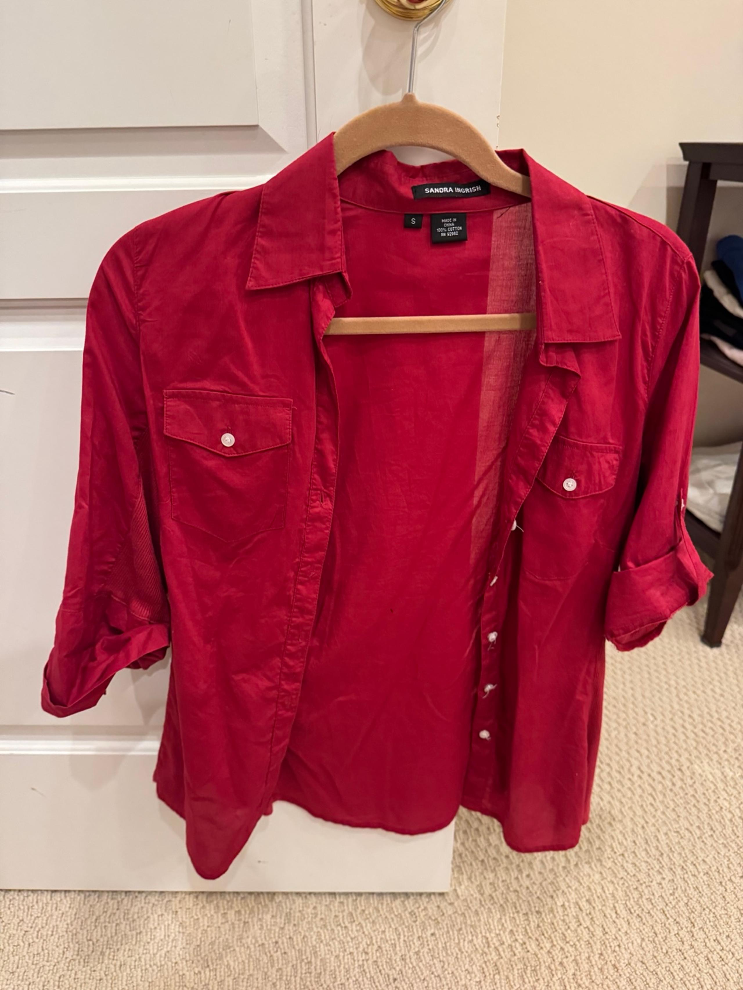 S Sandra Ingrid’s Red Button Down women’s blouse top