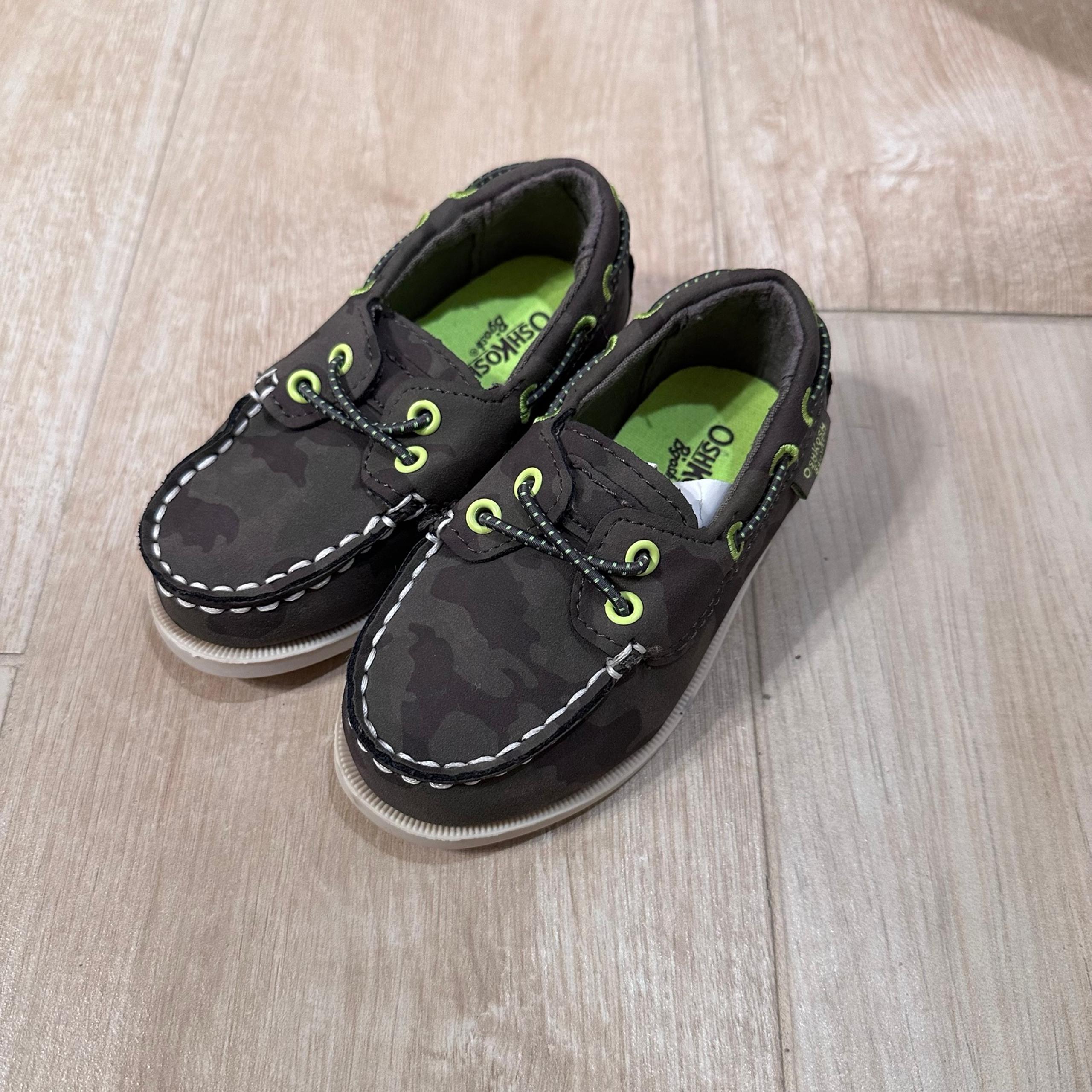 Oshkosh B’gosh boys, camouflage, boat shoes - size 6