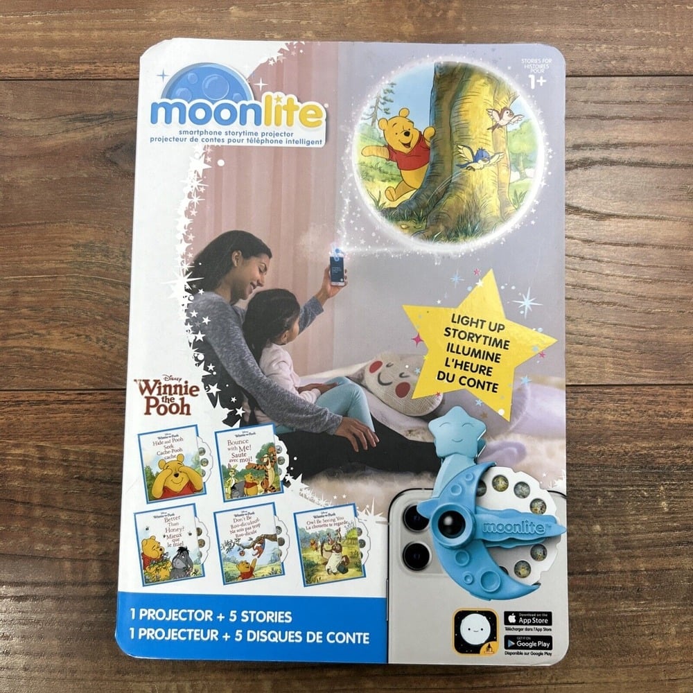Moonlite Disney WINNIE THE POOH Storybook Projector w/ 5 Story Book Reels SEALED