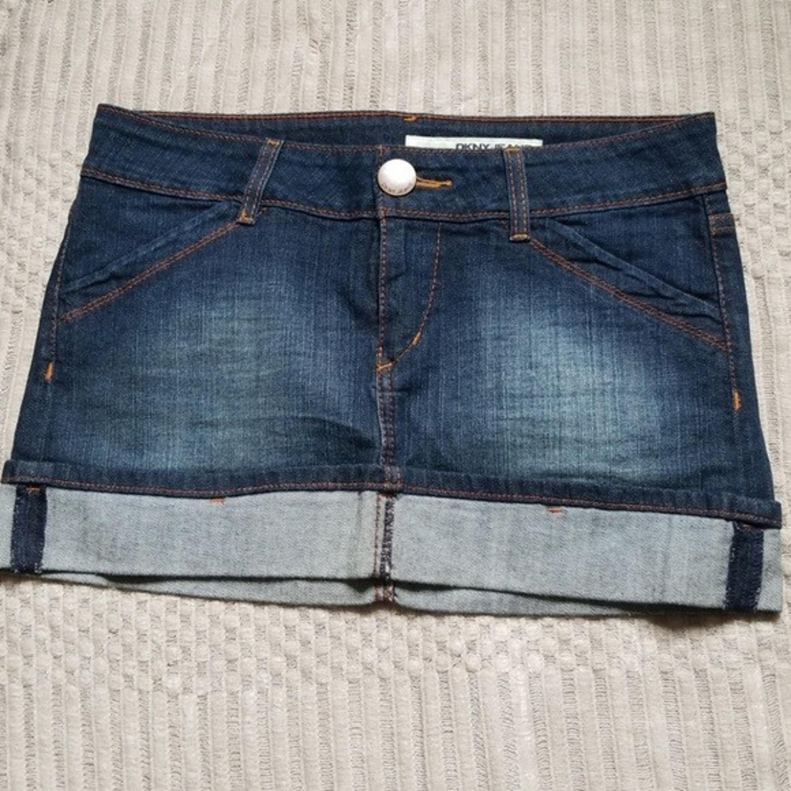 DKNY Women's Jean Cuffed  Mini Skirt with Pockets Size 7