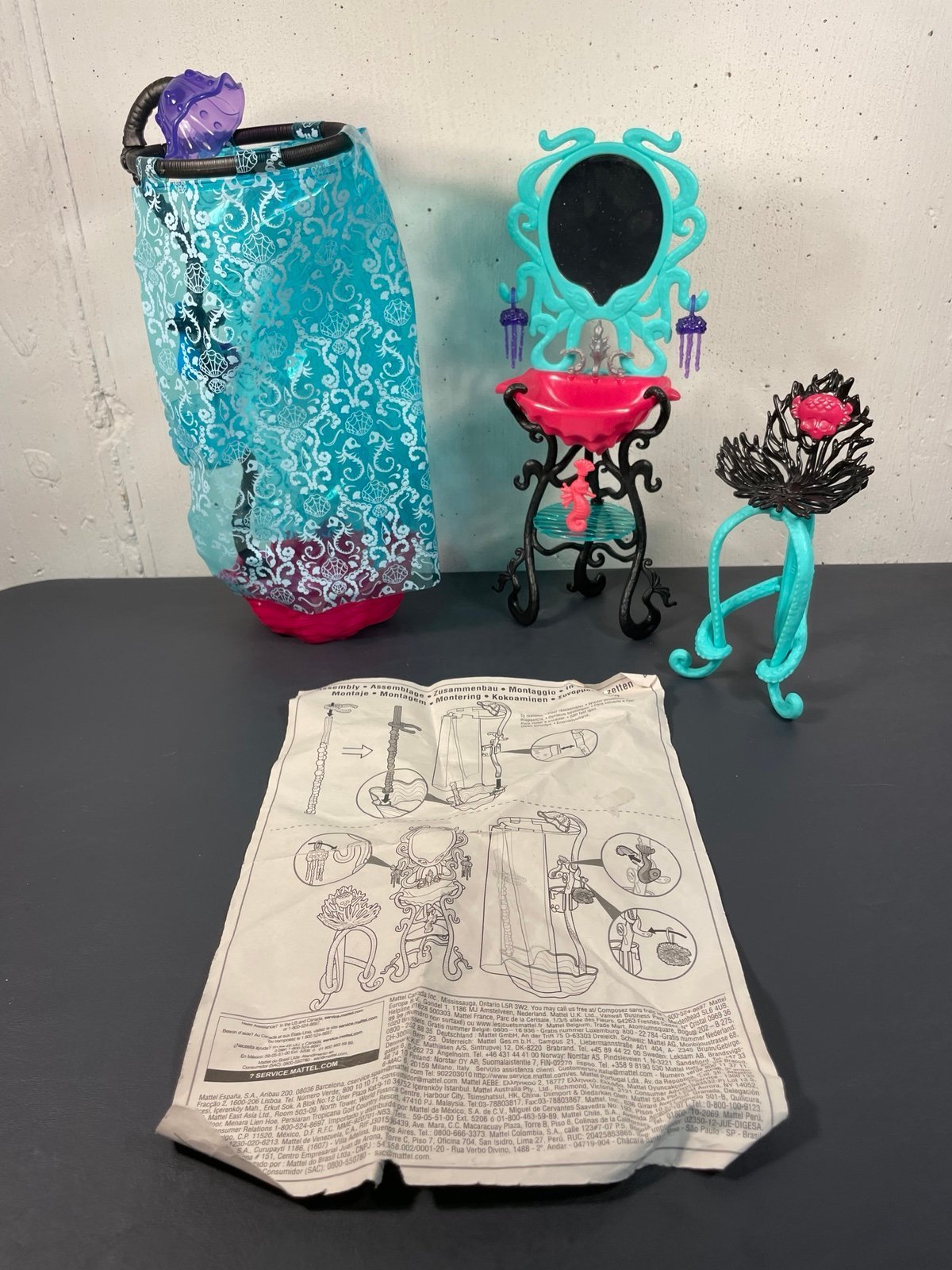 Mattel Monster High Lagoona Blue Shower Set 10.5-inch