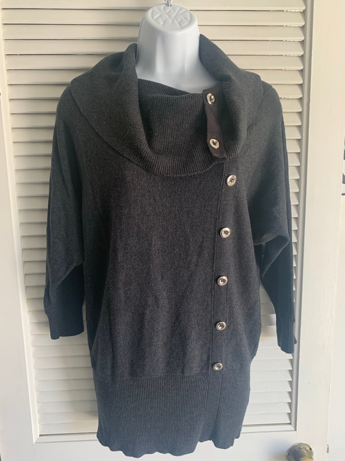 WHBM women’s gray cowl neck silver button sweater size XSMALL