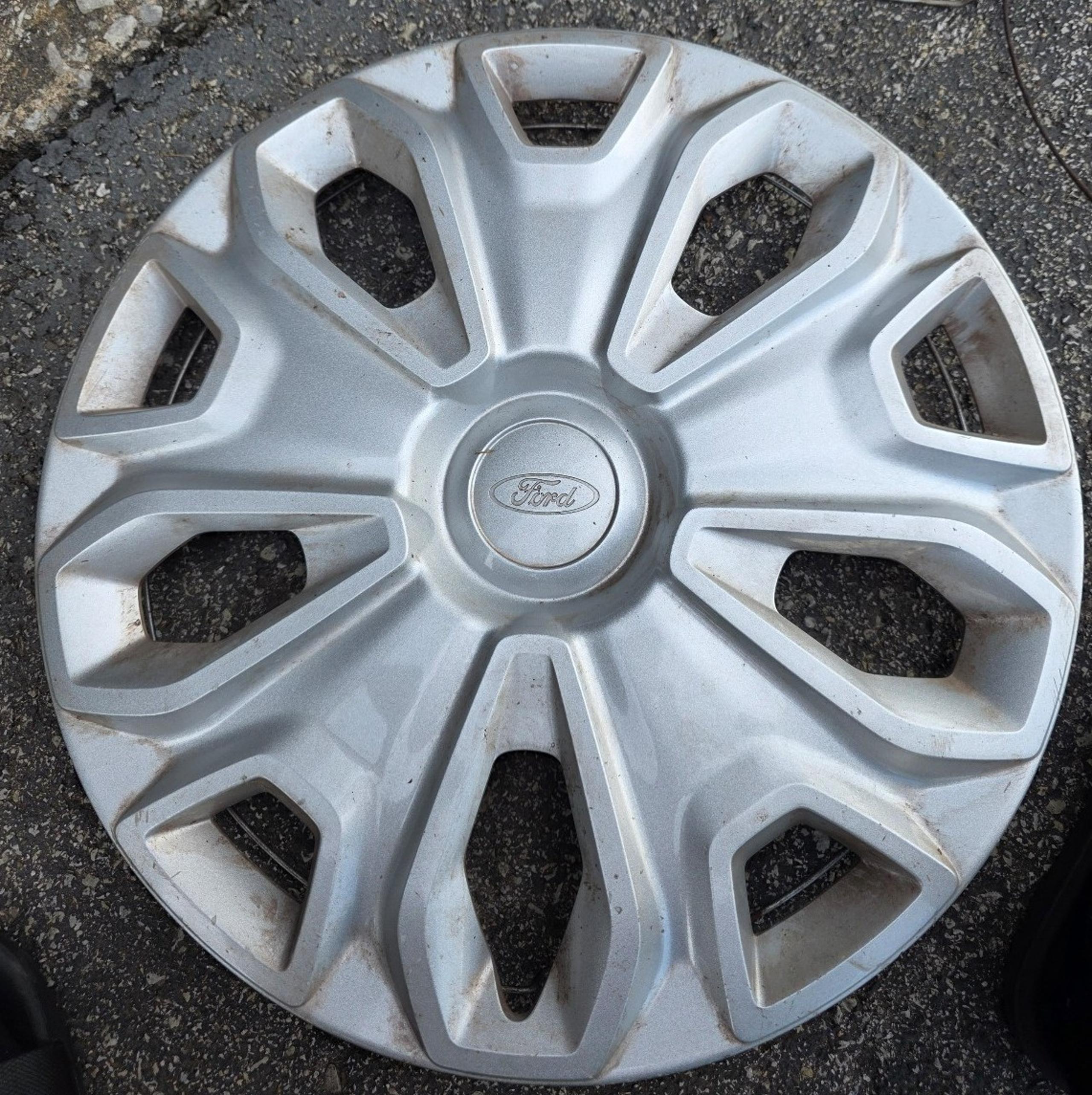 Single used Ford E-Transit, Transit 16" hubcap, CK41-1130-AC